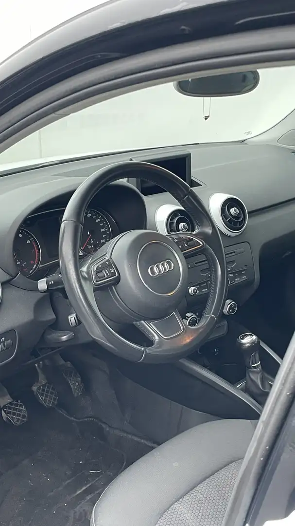 Audi A1 A1 SB 1,2 TFSI admired admired Weiß - 2