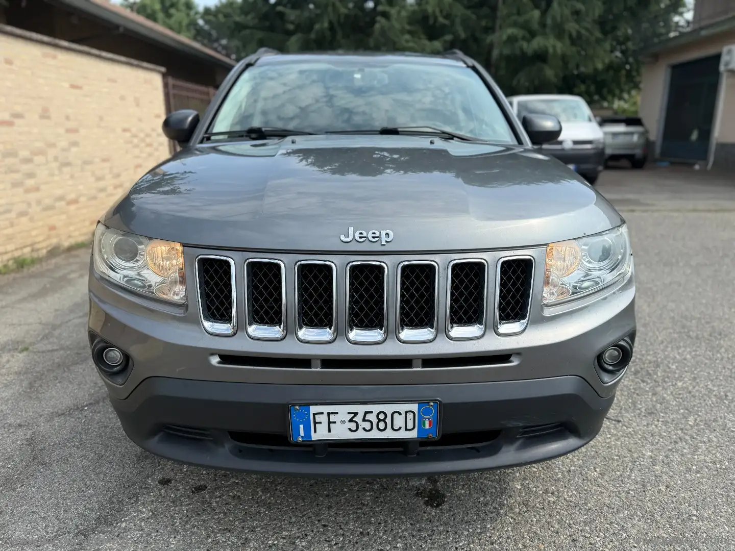 Jeep Compass 2.2 CRD Limited Grijs - 2