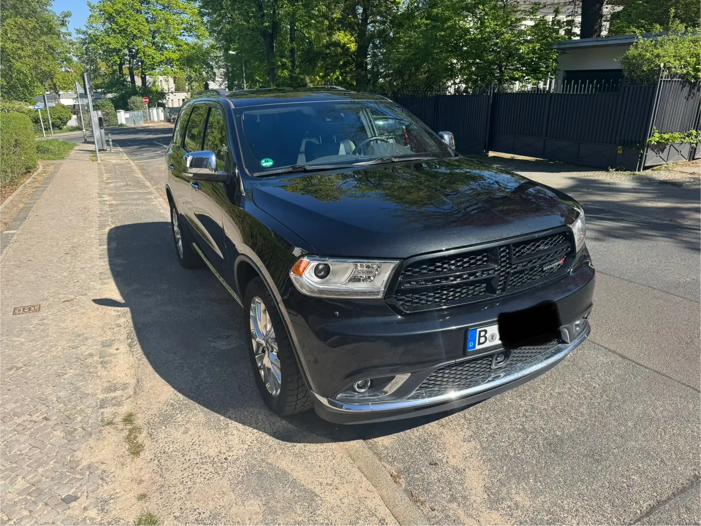 Dodge Durango 5.7 Hemi LPG deutsche EZ Unfallfrei Black - 1