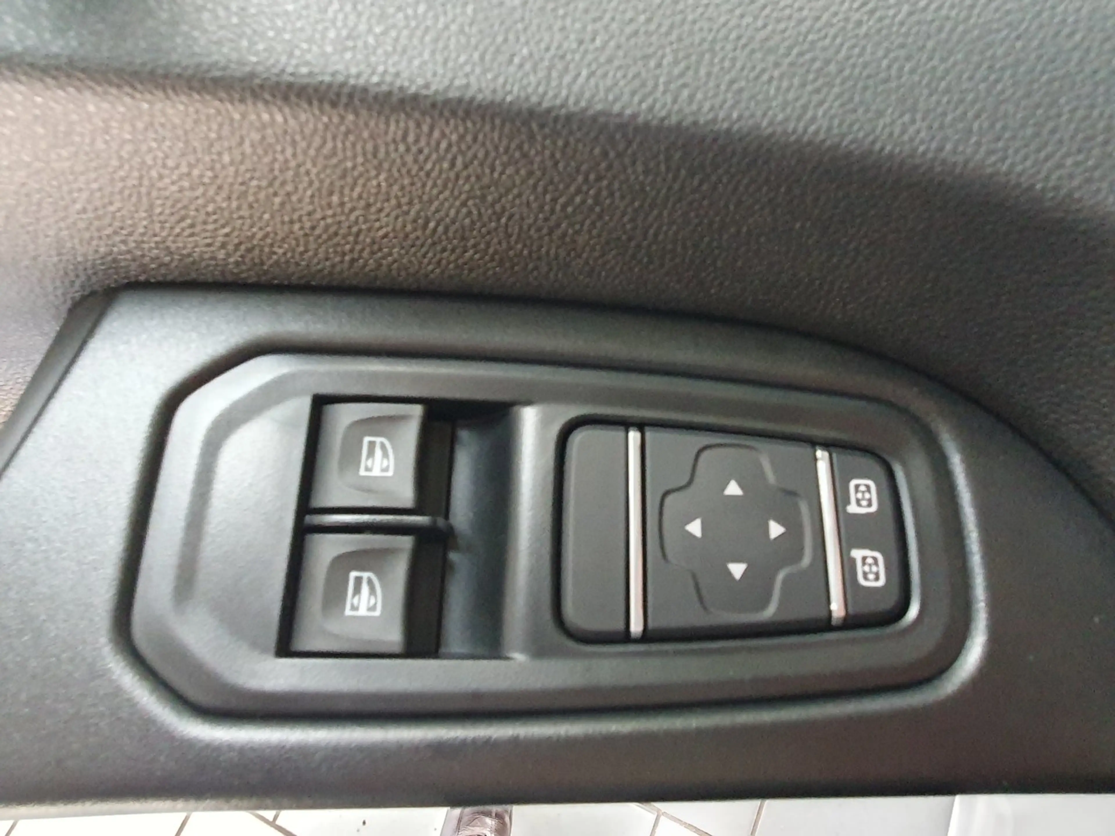 Nissan Primastar Kastenwagen L1H1 3,0t dCi 110 — photo 5