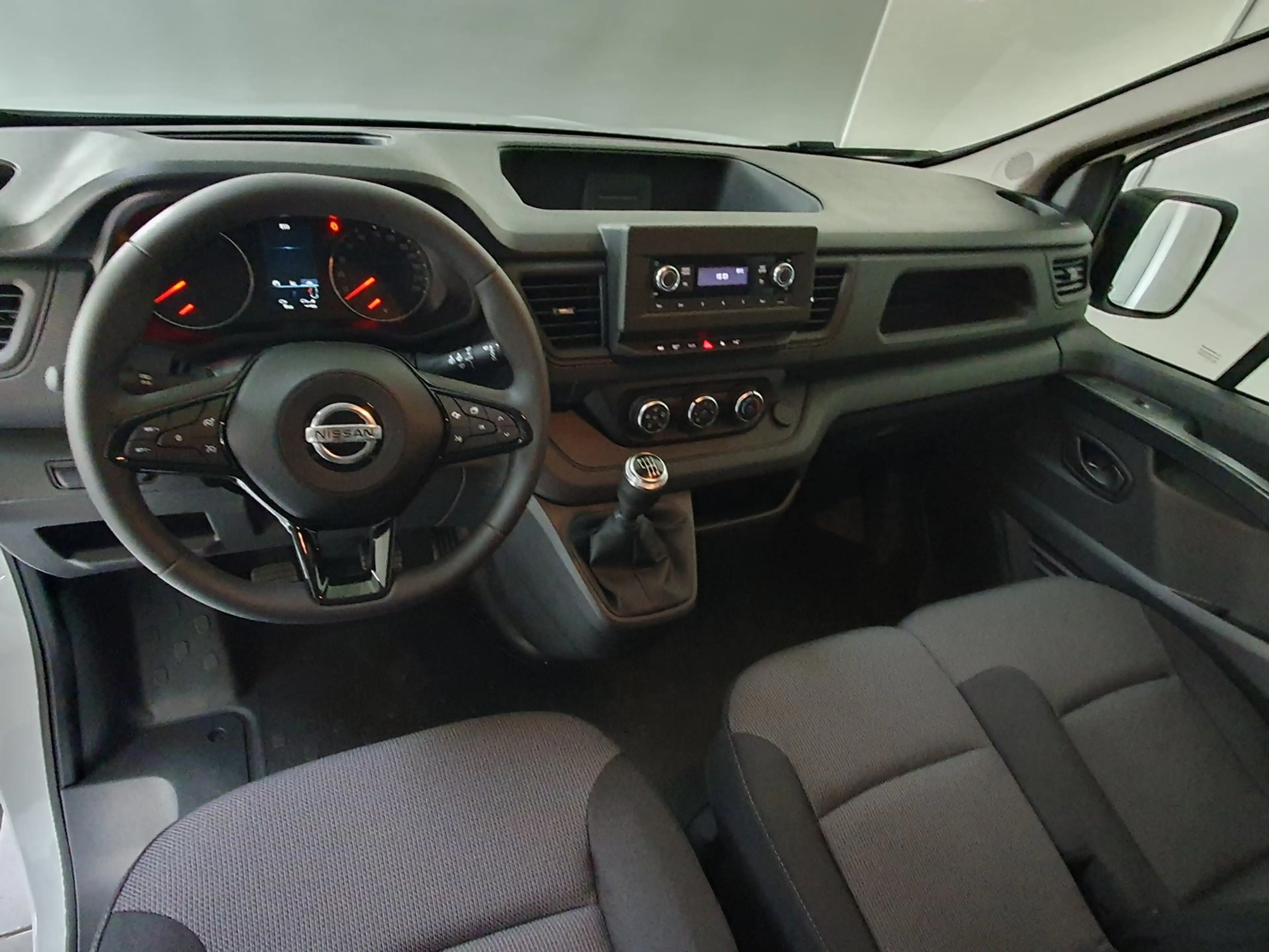 Nissan Primastar Kastenwagen L1H1 3,0t dCi 110 — photo 4