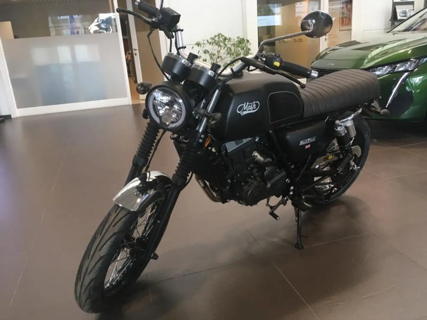 Mash Black Seven 125 Zwart - 2