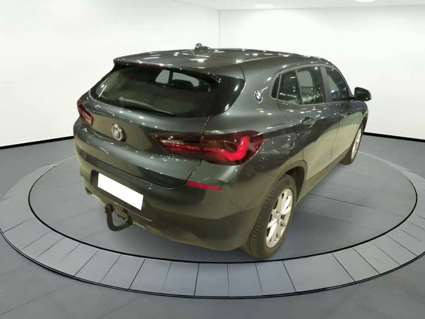 BMW X2 sDrive 16d Grau - 2