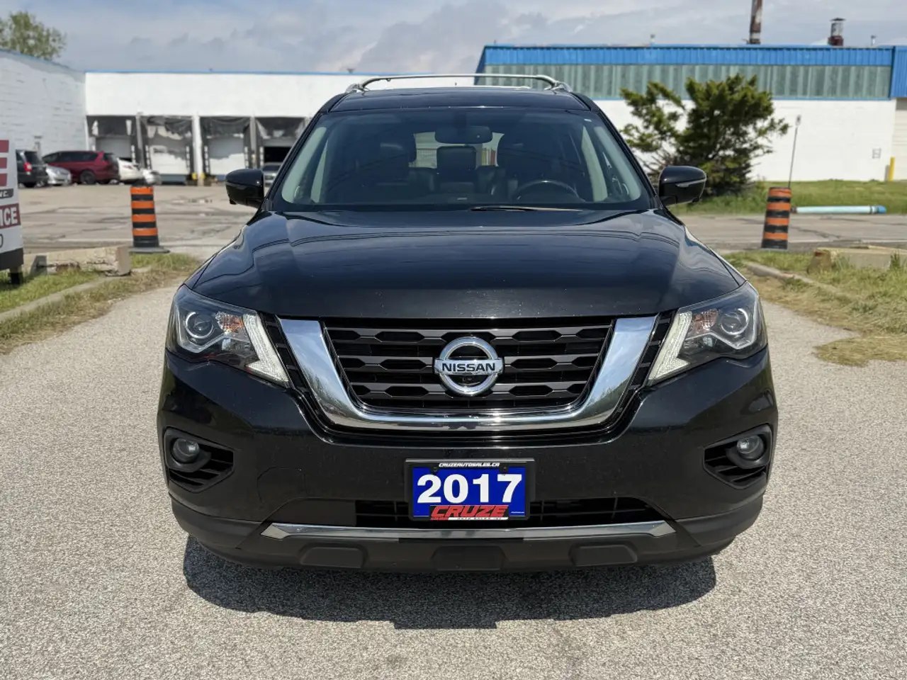 Nissan Pathfinder снимка Nissan Pathfinder