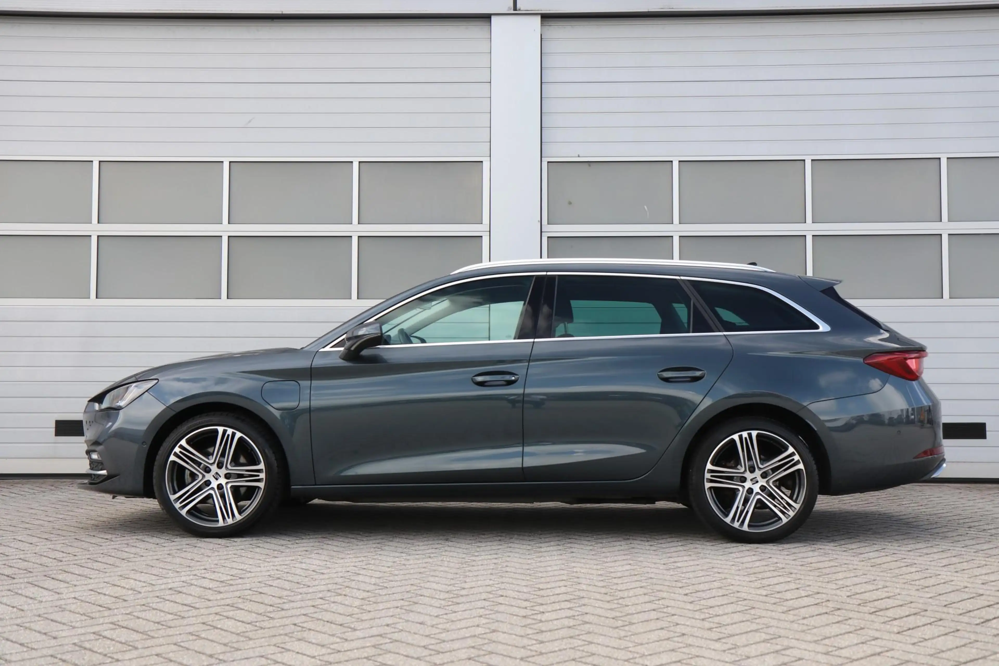 SEAT Leon e-Hybrid Sportstourer 1.4 TSI eHybrid 204pk PHEV Excellence — photo 13