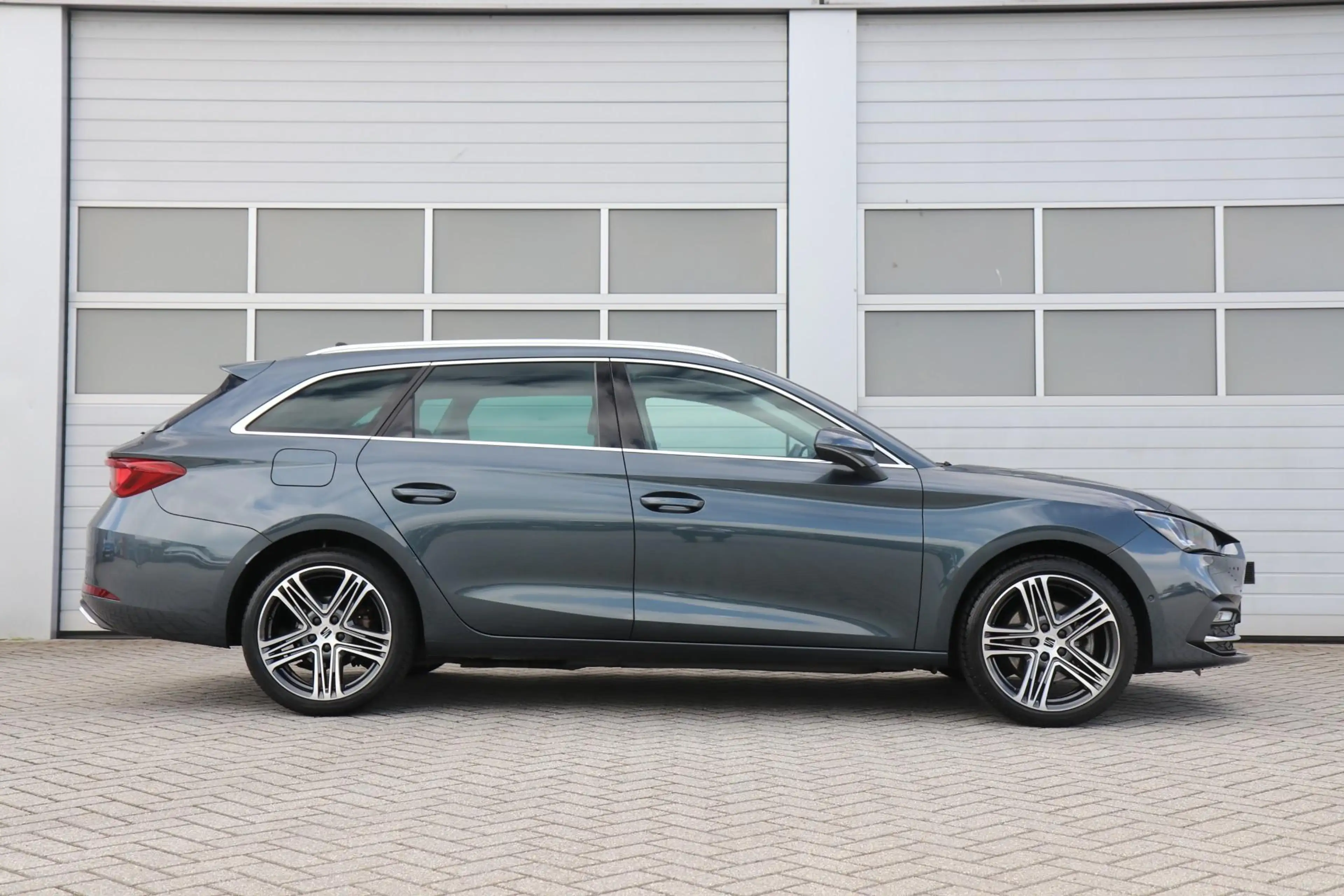 SEAT Leon e-Hybrid Sportstourer 1.4 TSI eHybrid 204pk PHEV Excellence — photo 3