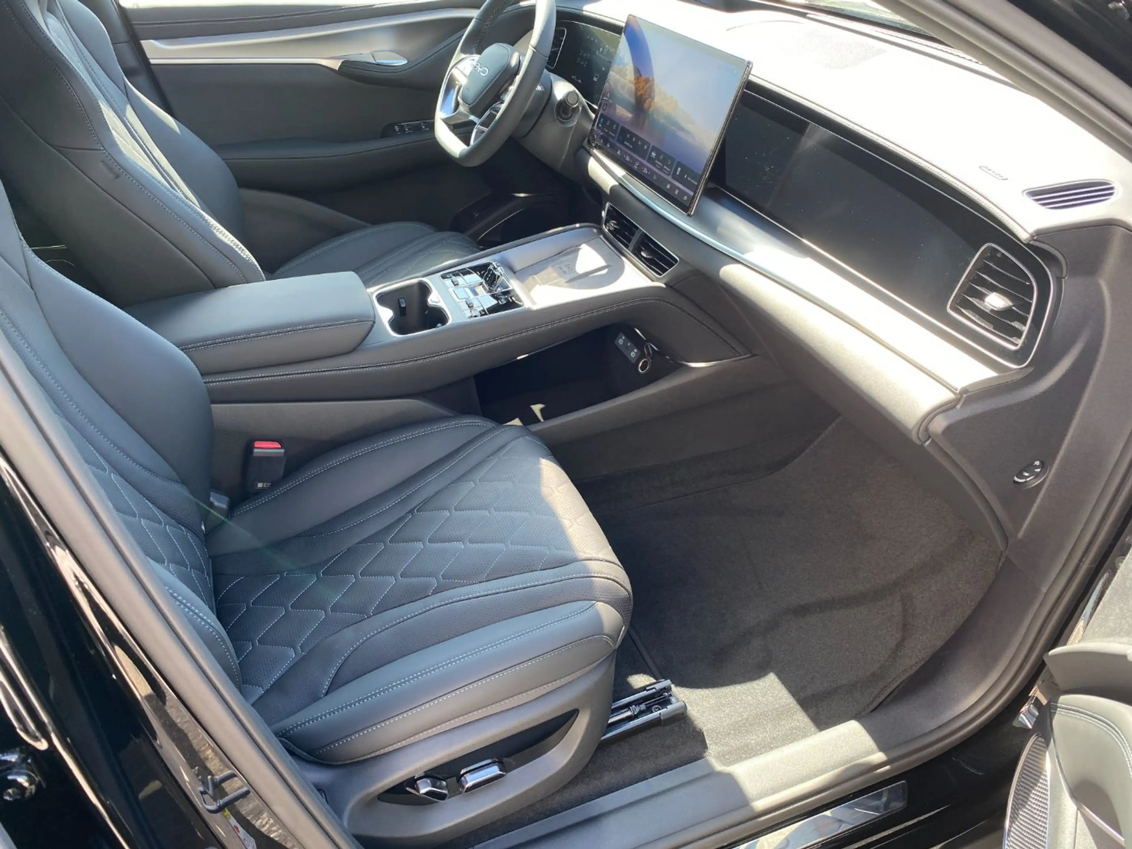 BYD Sealion 7 EX — photo 12