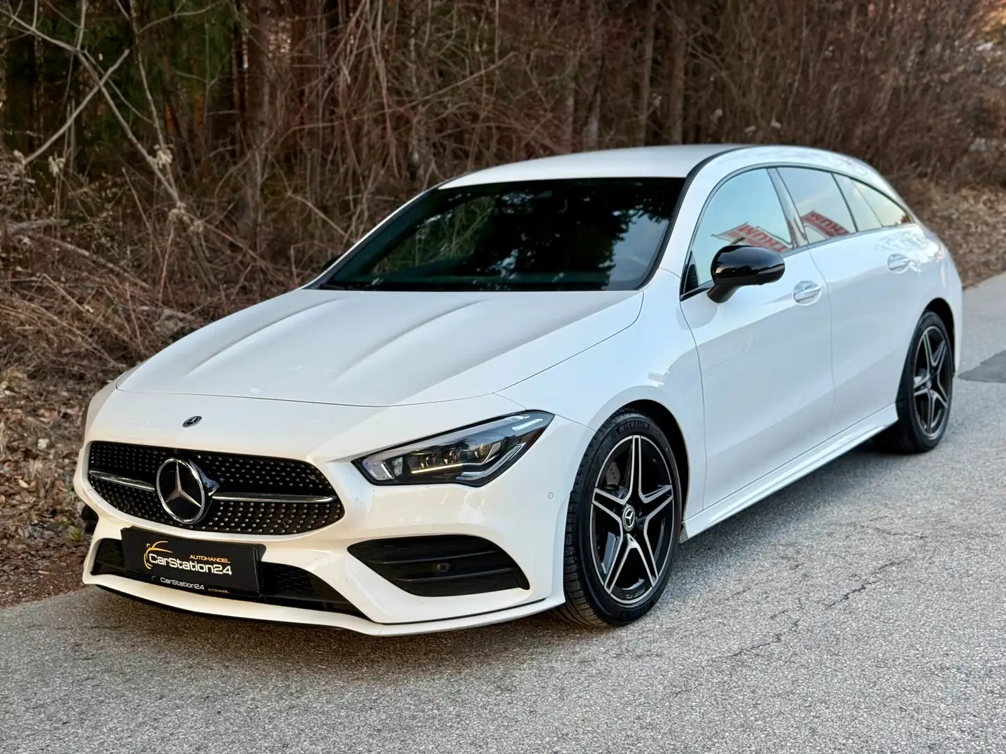 Mercedes-Benz CLA 220 *AMG*1BESITZ*MWST*360CAM*ACC*AHK*KESSY*TOTWINKE* Weiß - 1