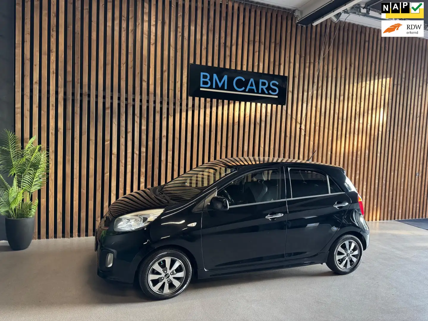 Kia Picanto 1.0 CVVT X-treme AIRCO, LED, LEER, Schwarz - 1
