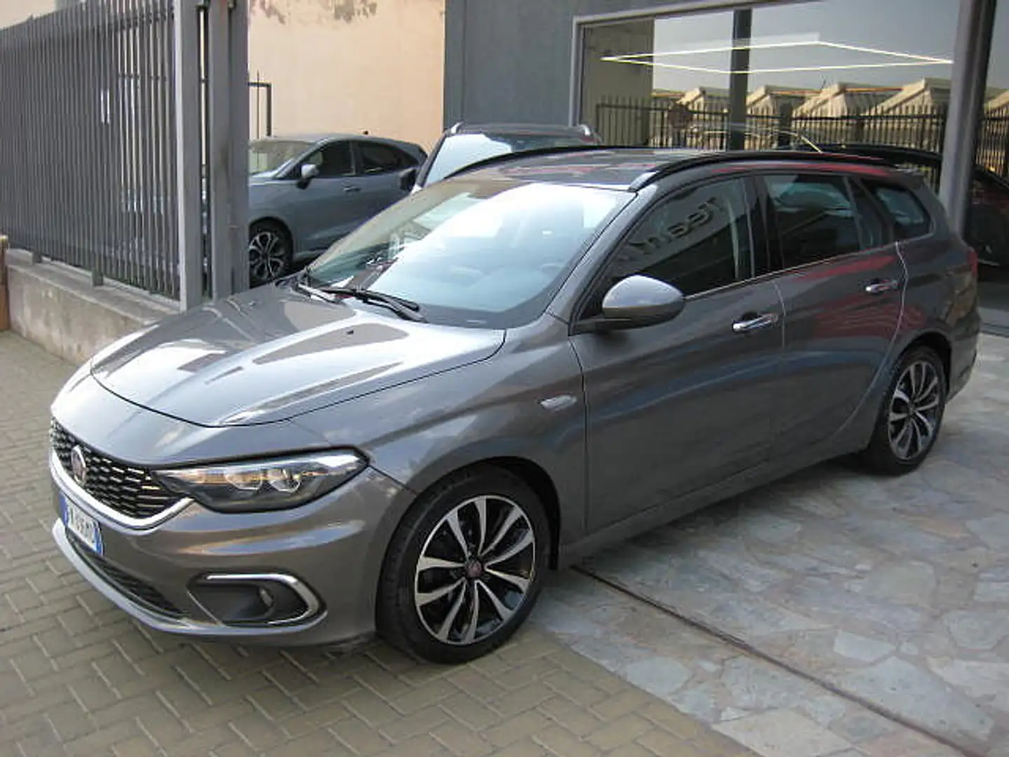 Fiat Tipo 1.6 Mjt S&S SW Lounge Gris - 2