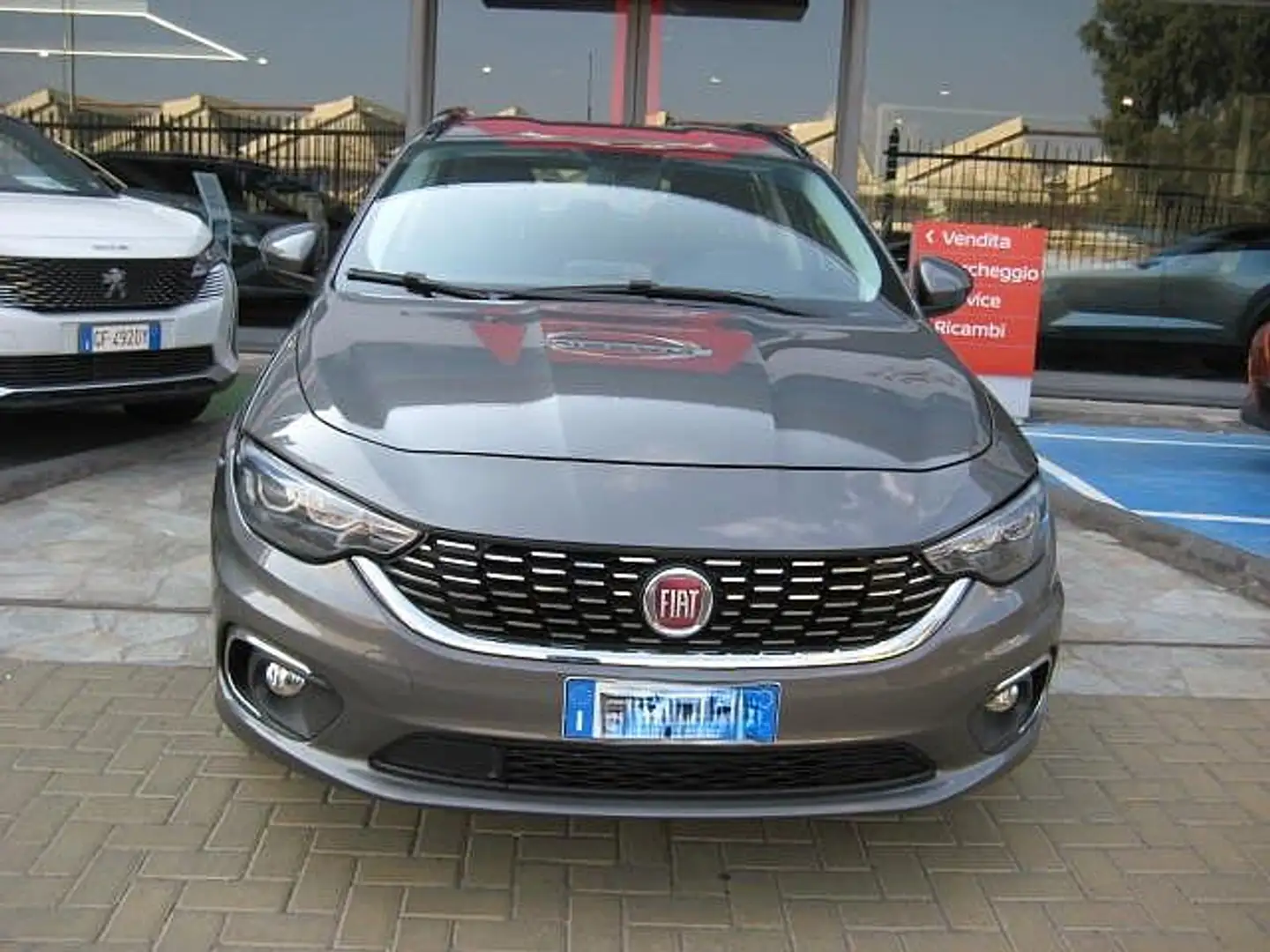 Fiat Tipo 1.6 Mjt S&S SW Lounge Grijs - 1