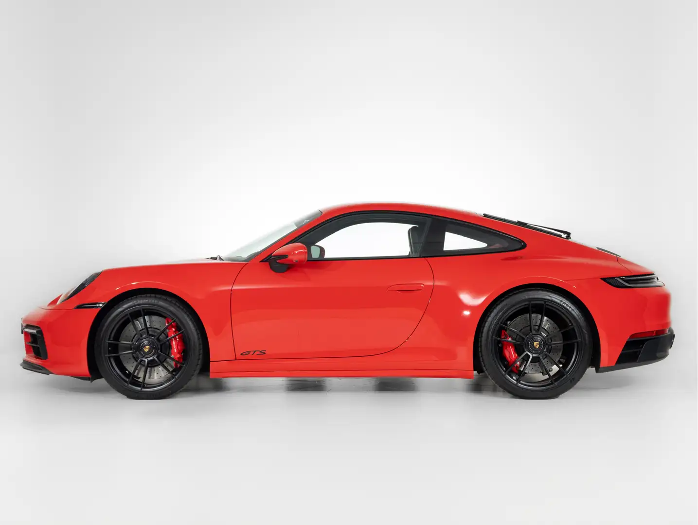 Porsche 992 Carrera 4 GTS Rood - 2