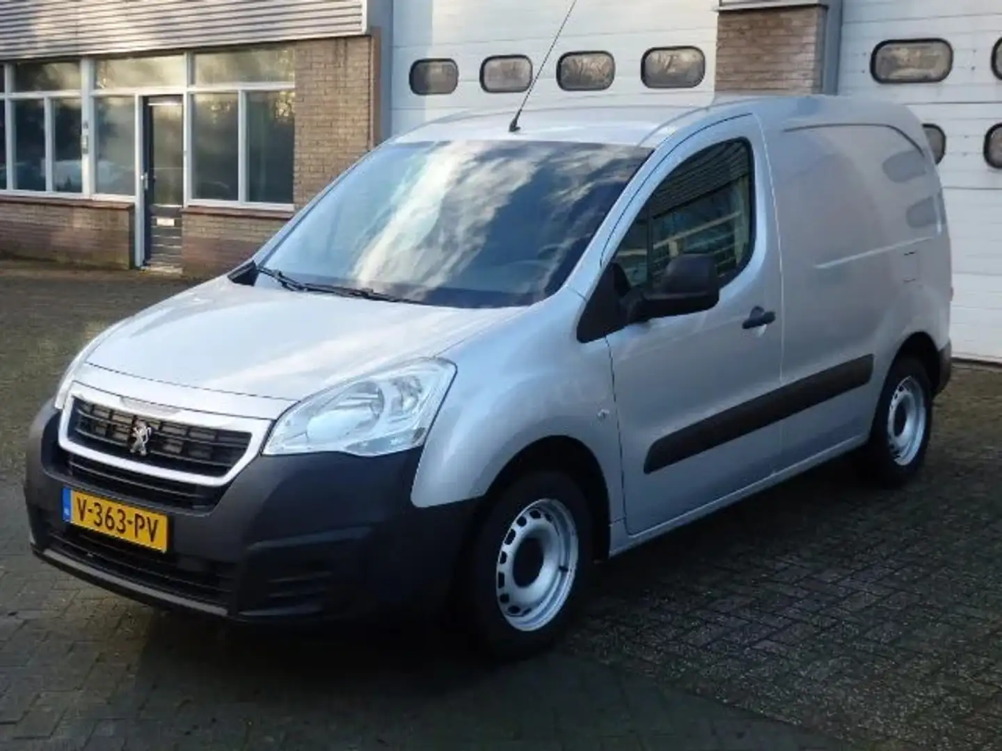 Peugeot Partner 1.6 HDI AIRCO CRUISE EURO 6 Gris - 1