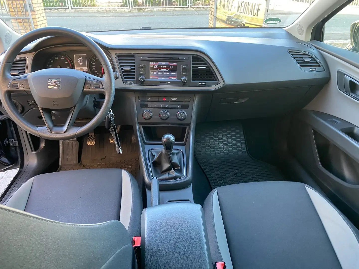 SEAT Leon Lim. 1.2 TSI Reference SHZ PDC Schwarz - 2