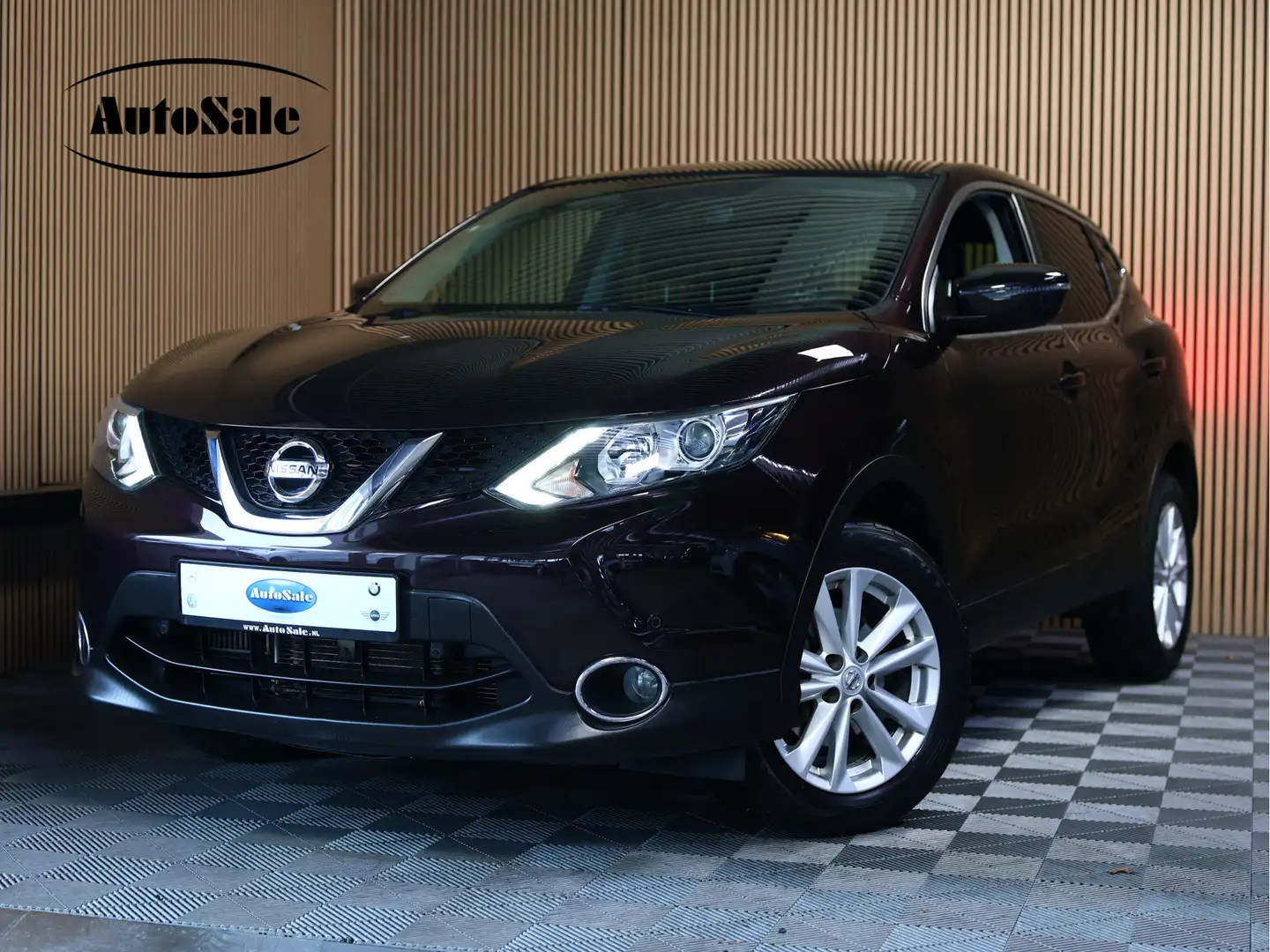 Nissan Qashqai 1.2 Edition AUTOMAAT CLIMA NAVI PDC LANE '15 Violett - 1
