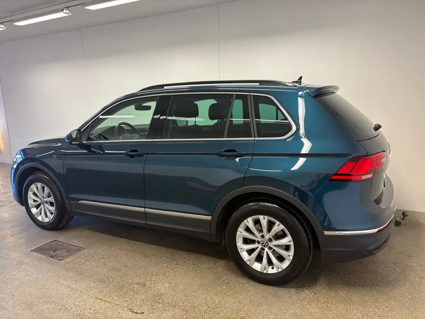 Volkswagen Tiguan NOW TSI DSG Blau - 2