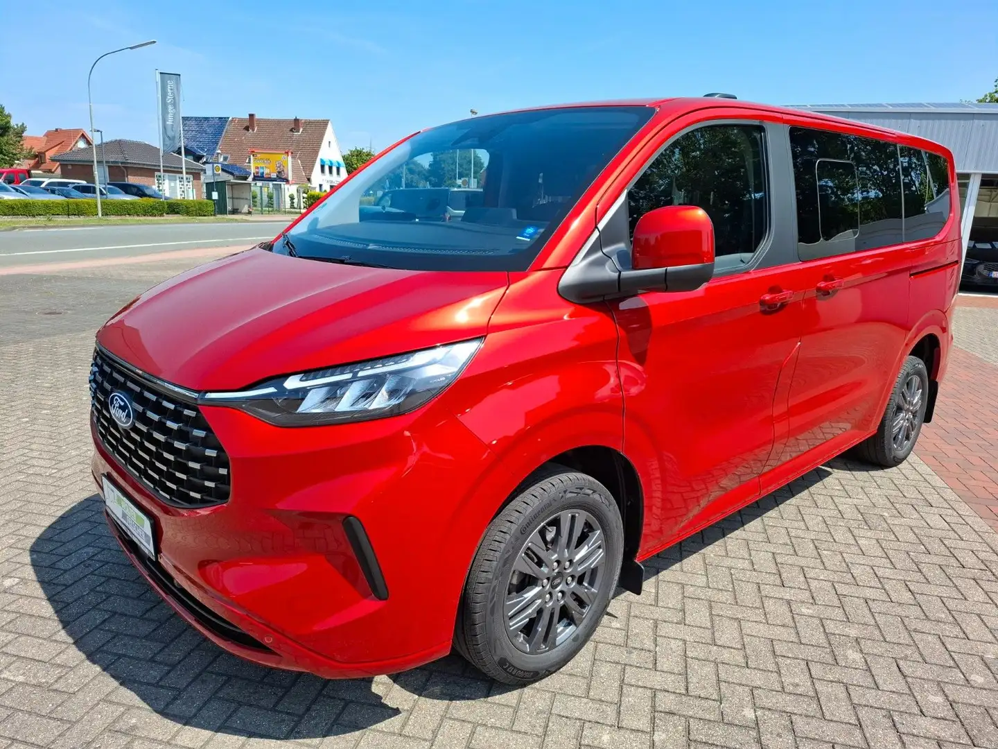 Ford Tourneo Custom Titanium L1 AHK  großer Tank Rouge - 1