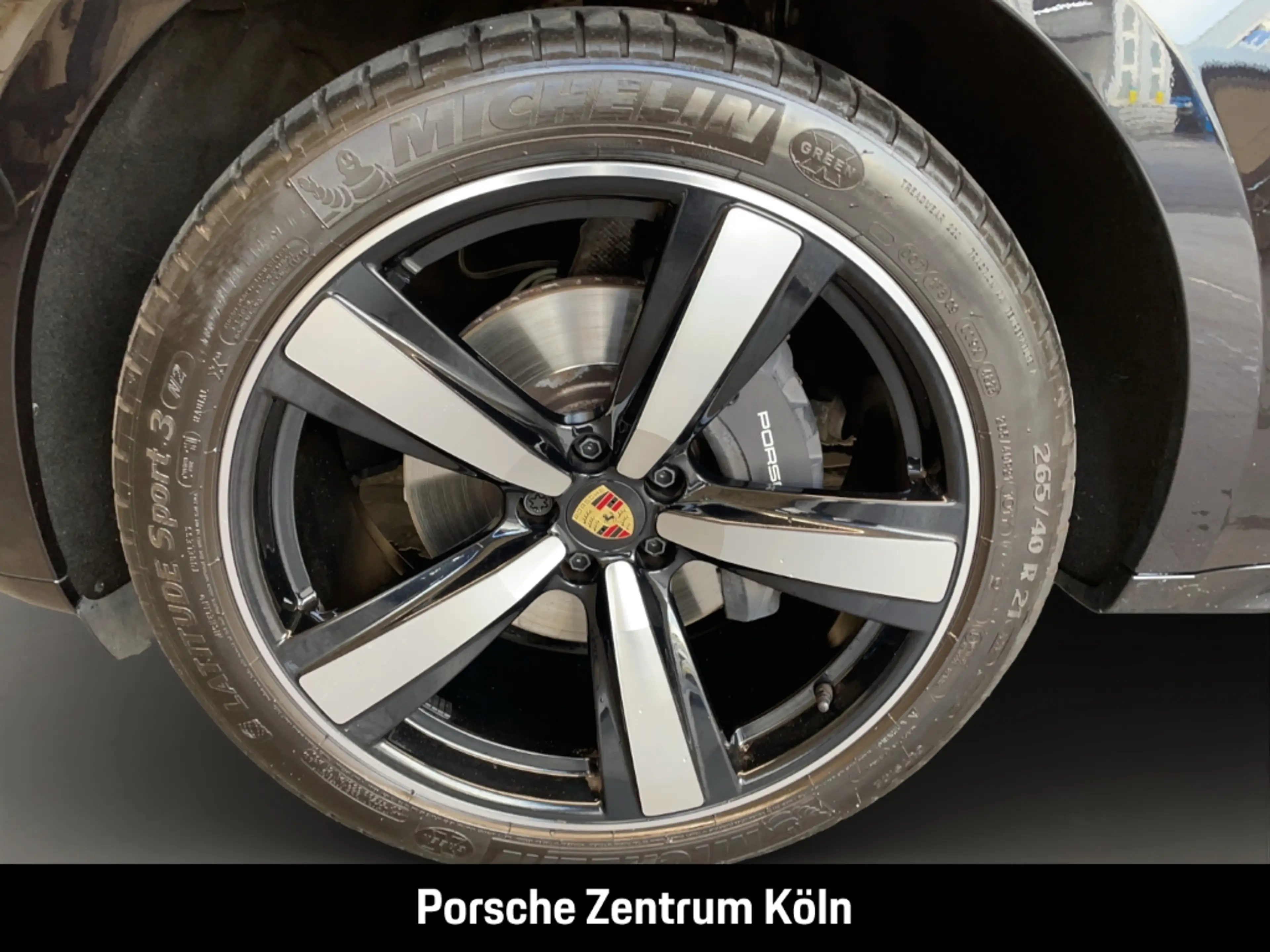 Porsche Macan Sportabgas Surround-View BOSE PASM 21-Zoll — photo 12