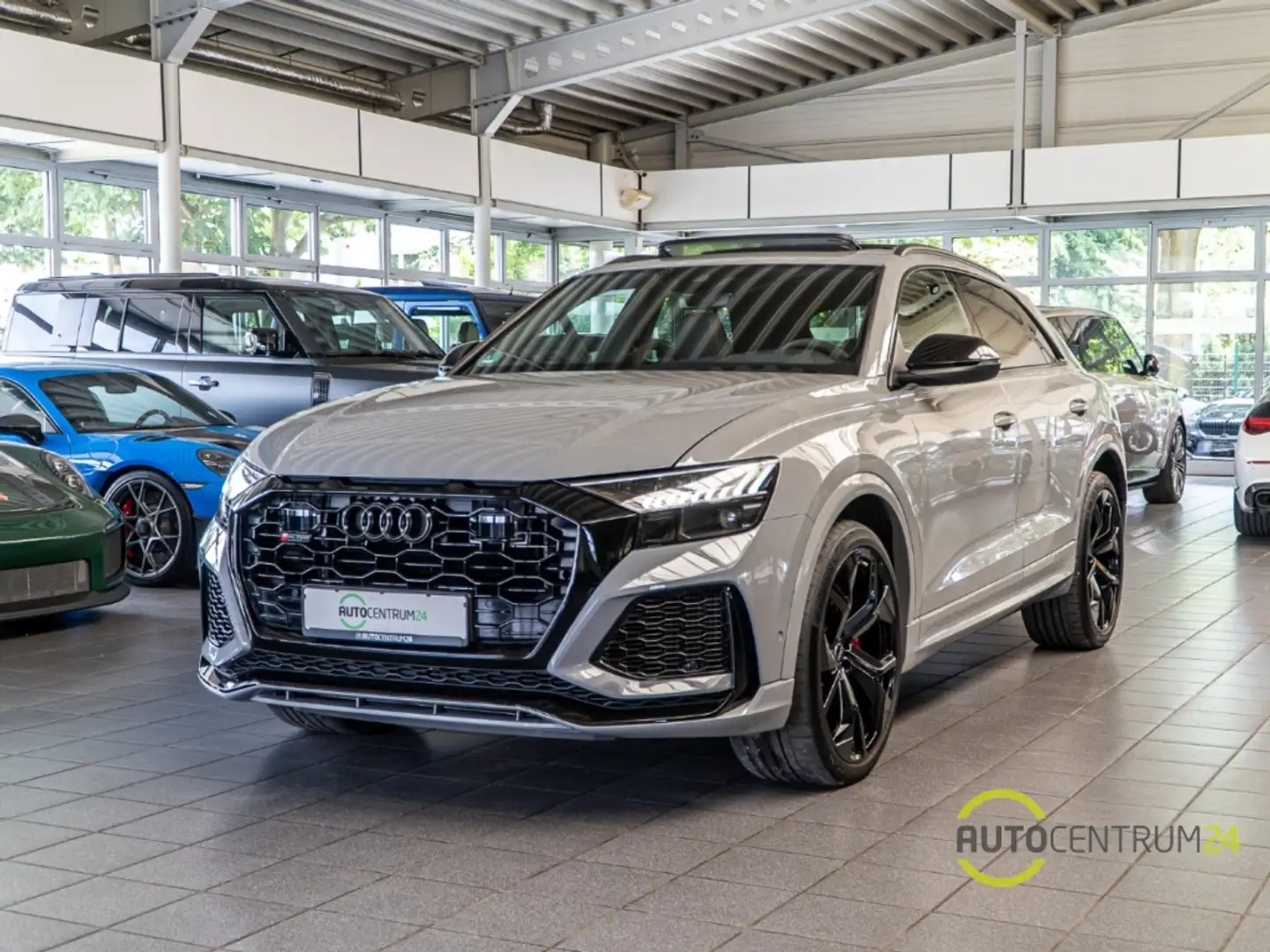 Audi RS Q8 B&O Memo HUD Pano AHK Massage Grau - 2