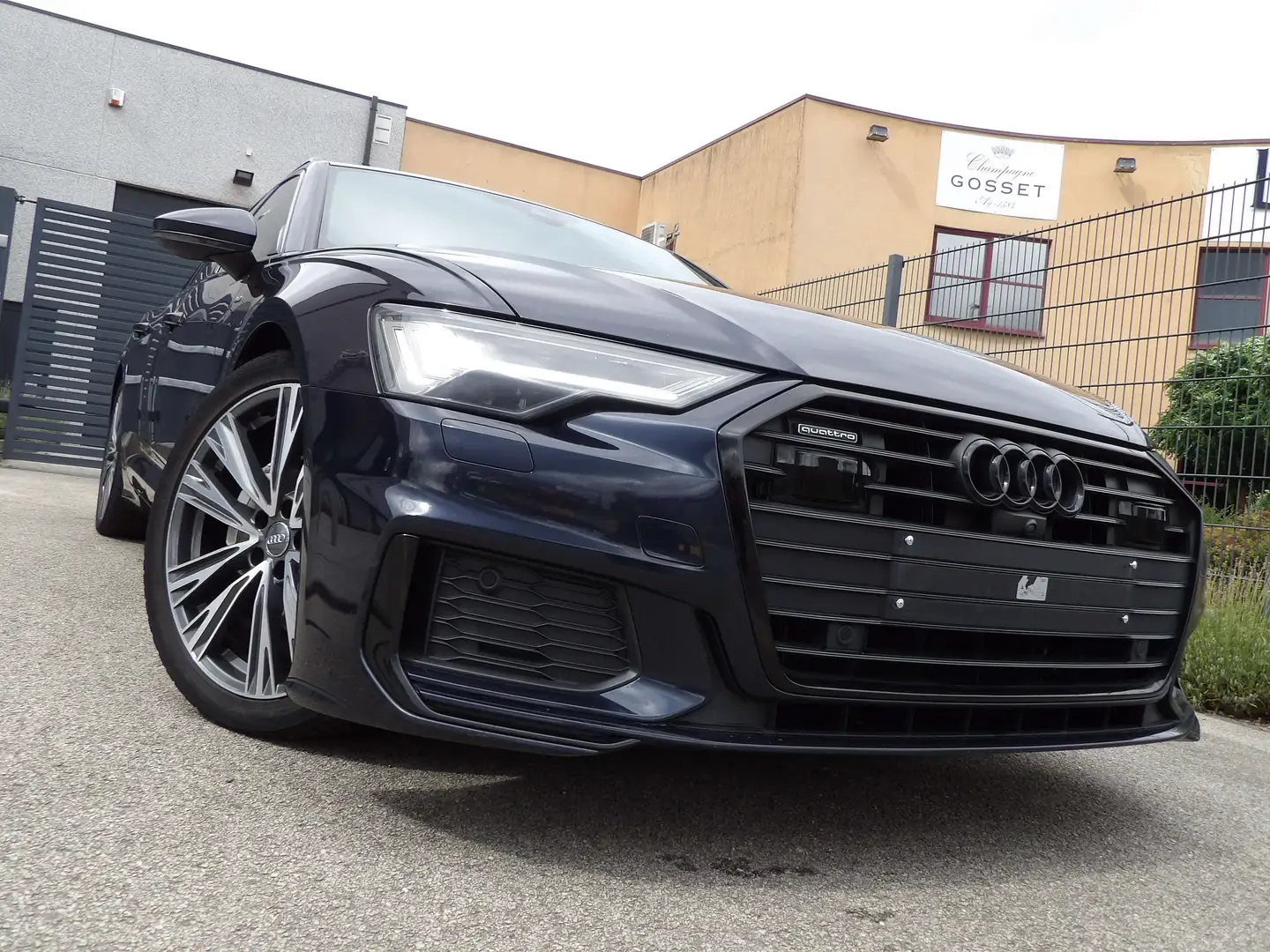 Audi A6 A6 Avant 40 TDI quattro S tronic S Line Bleu - 1