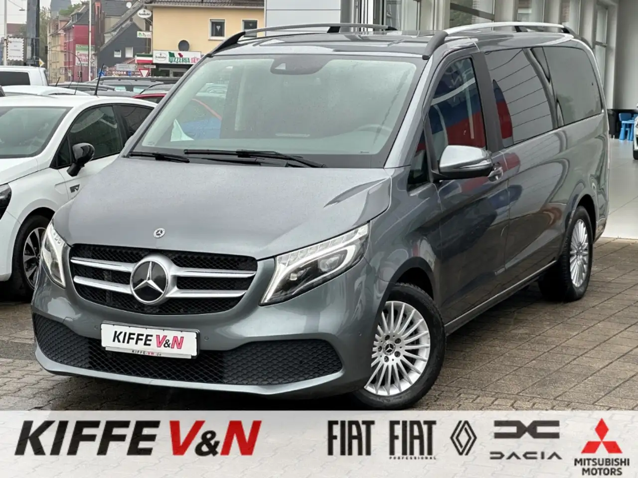 Mercedes-Benz V 250