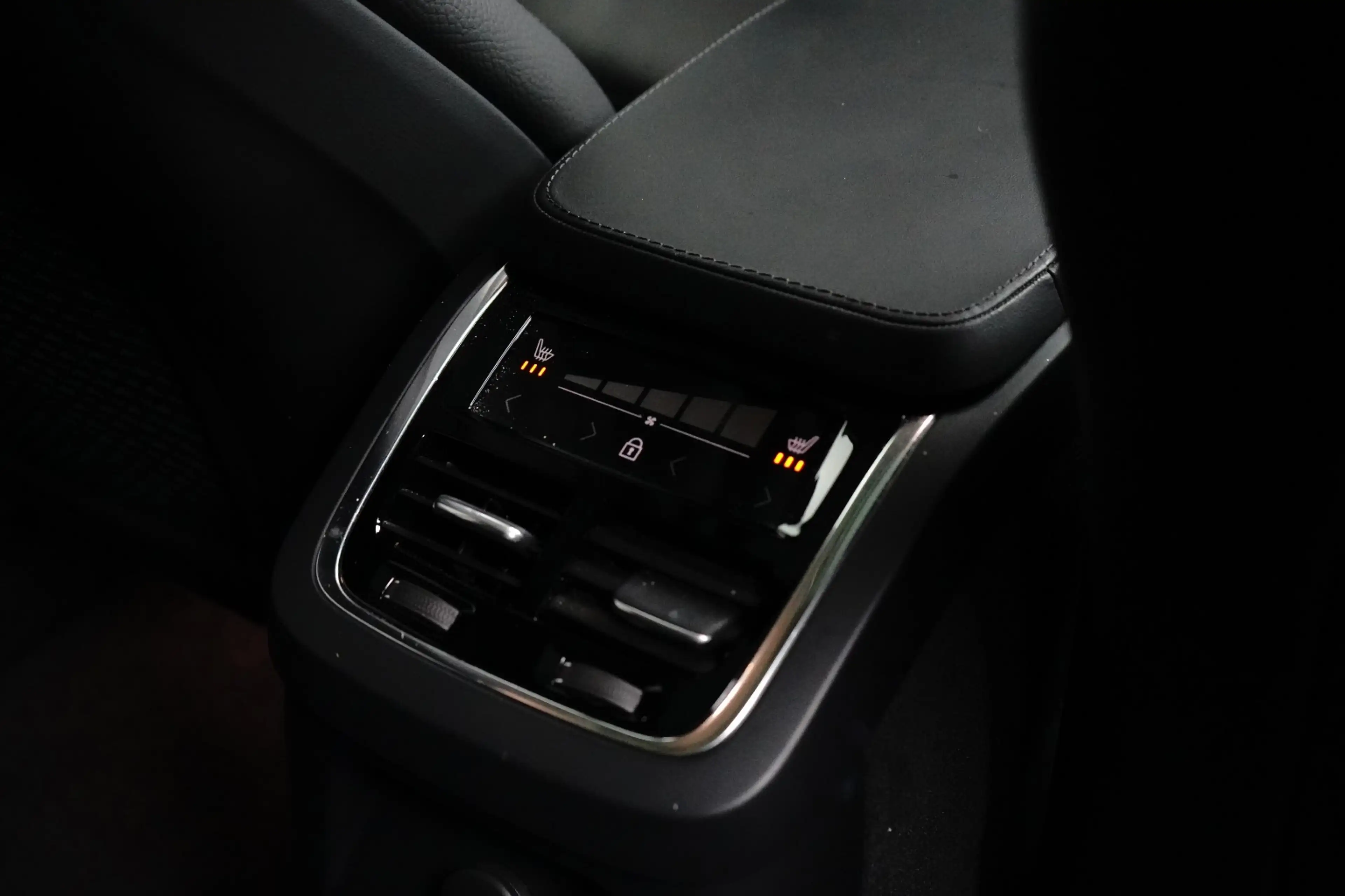 Volvo XC90 2.0 T8 Recharge AWD Plus Bright | BLIS | Leder | 2 — photo 14