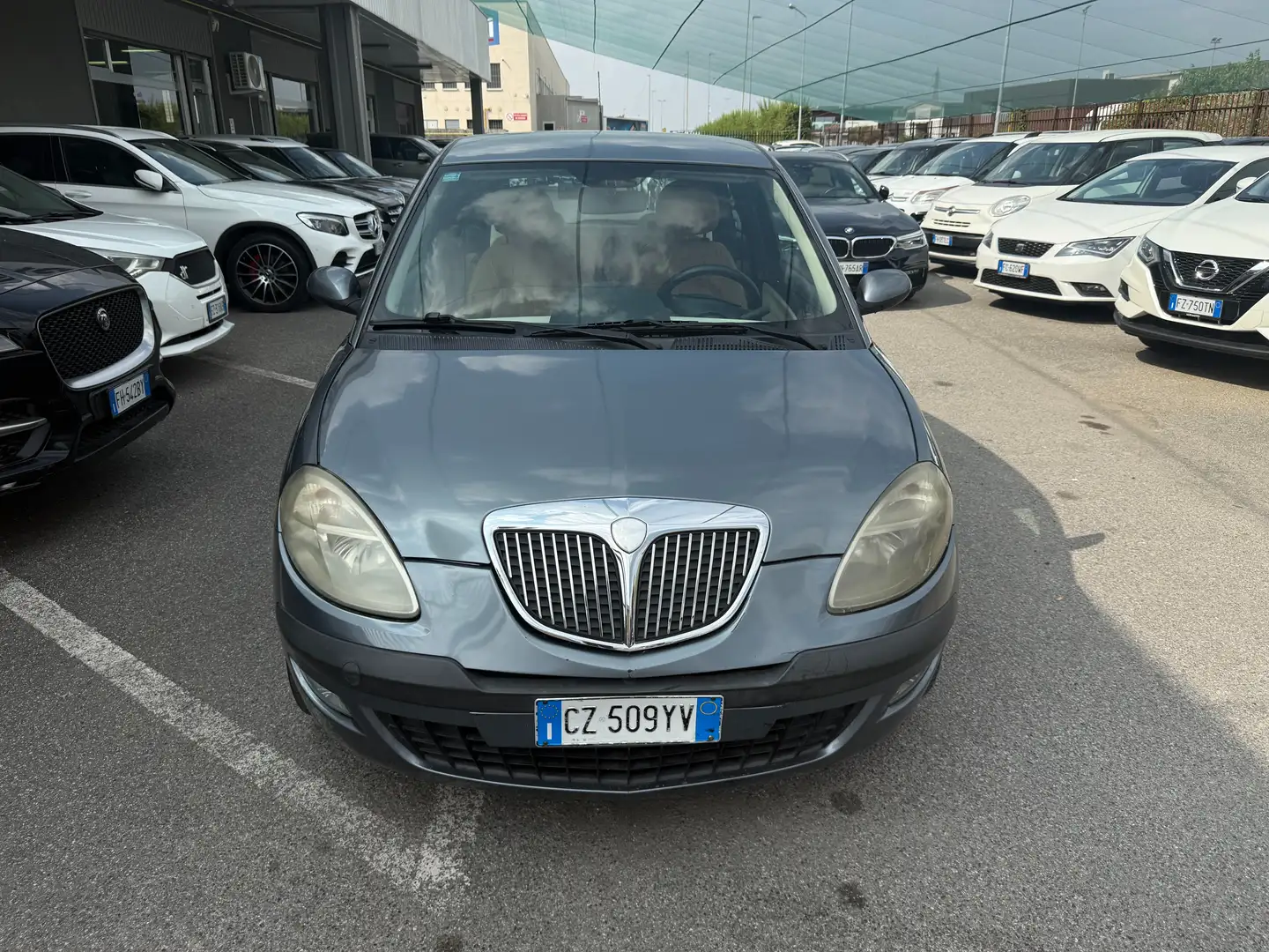 Lancia Ypsilon Ypsilon 1.4 16v AUTOMATICO Grigio - 2