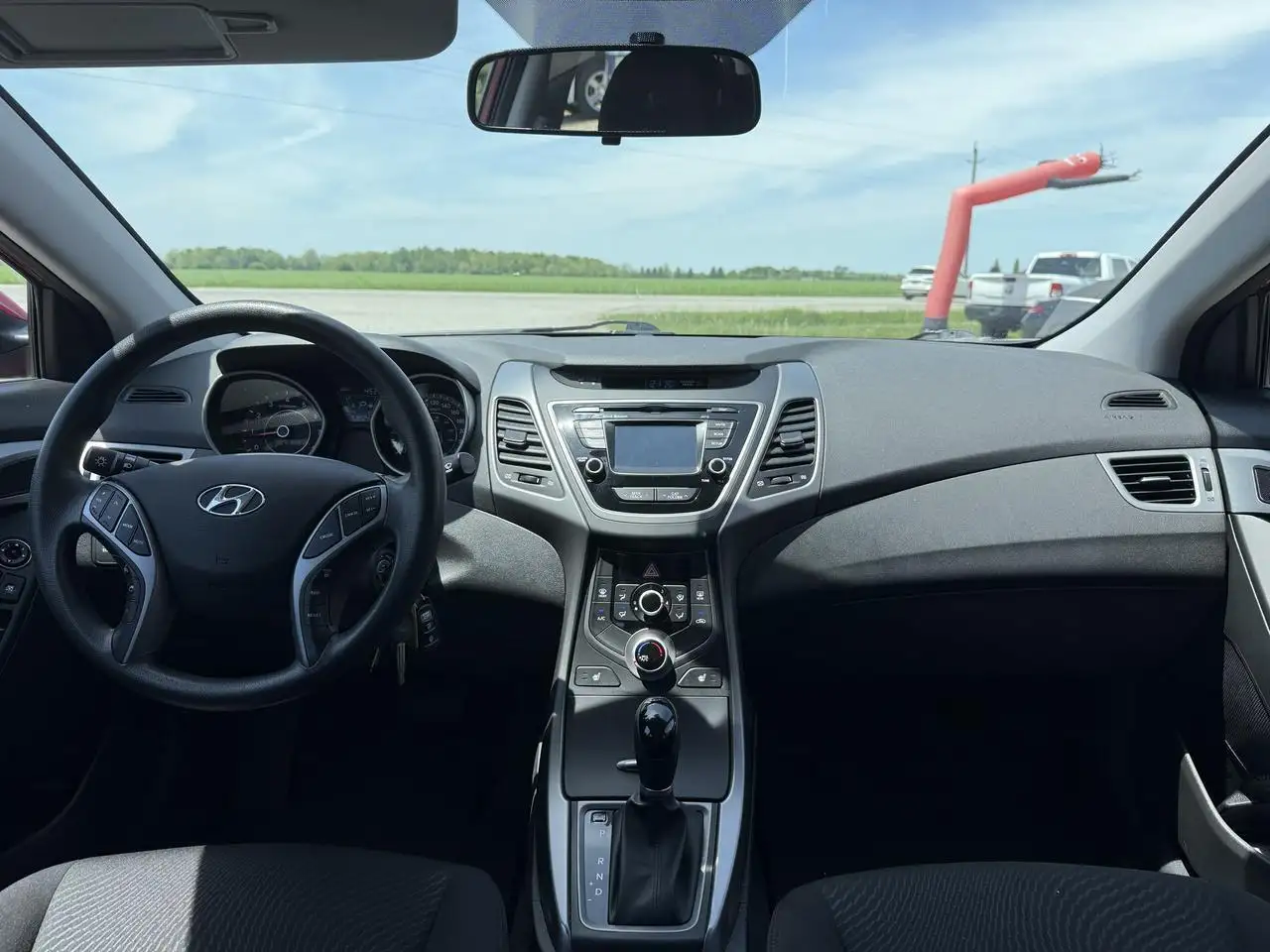 Hyundai ELANTRA снимка Hyundai ELANTRA