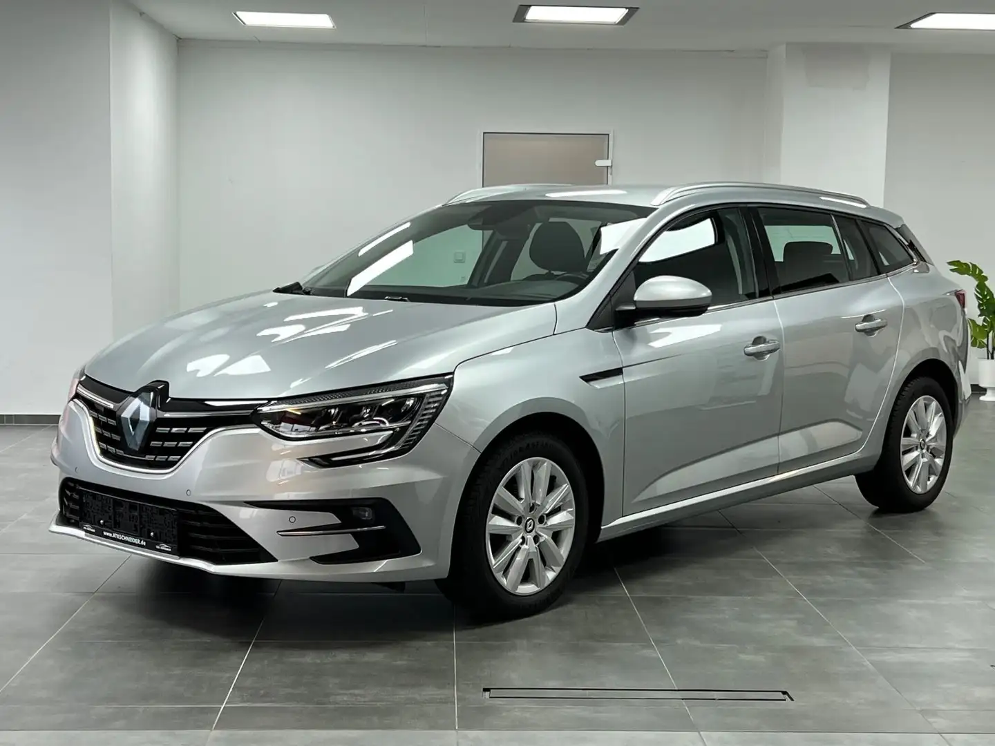 Renault Megane IV Grandtour/NAVI/KAM/LED/TEMP/SHZ/CARPL/ Grau - 2