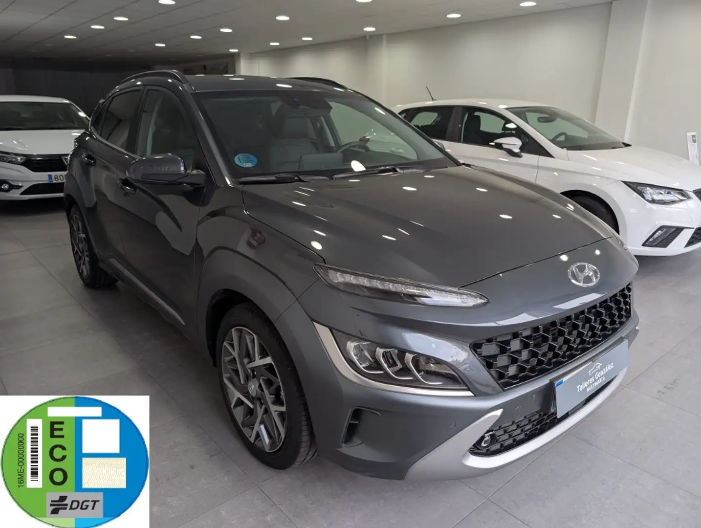 Hyundai KONA HEV 1.6 GDI DT Style Sky Plateado - 1