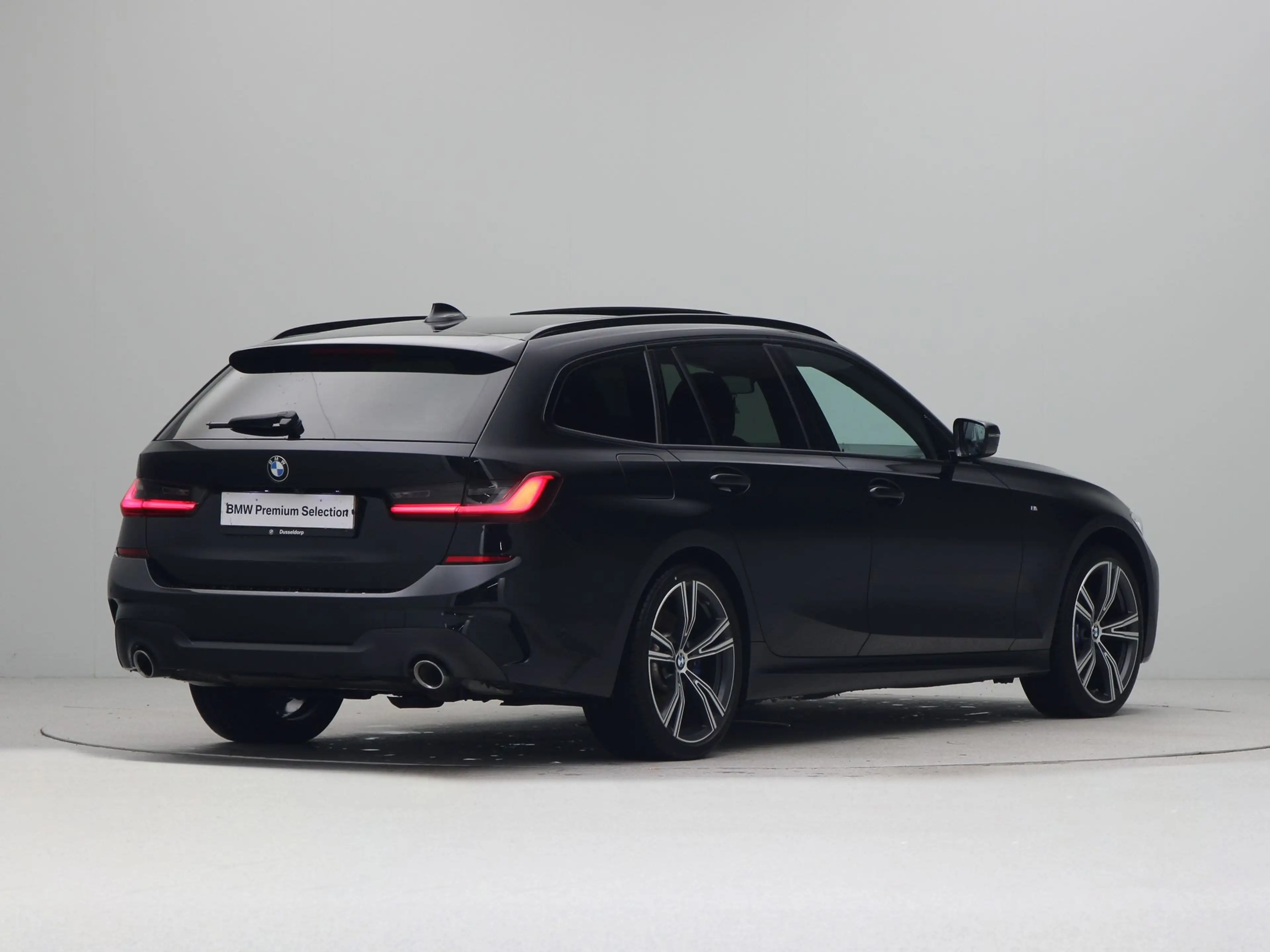 BMW 330 3 Serie 330e Touring xDrive High Executive M Sport — photo 9
