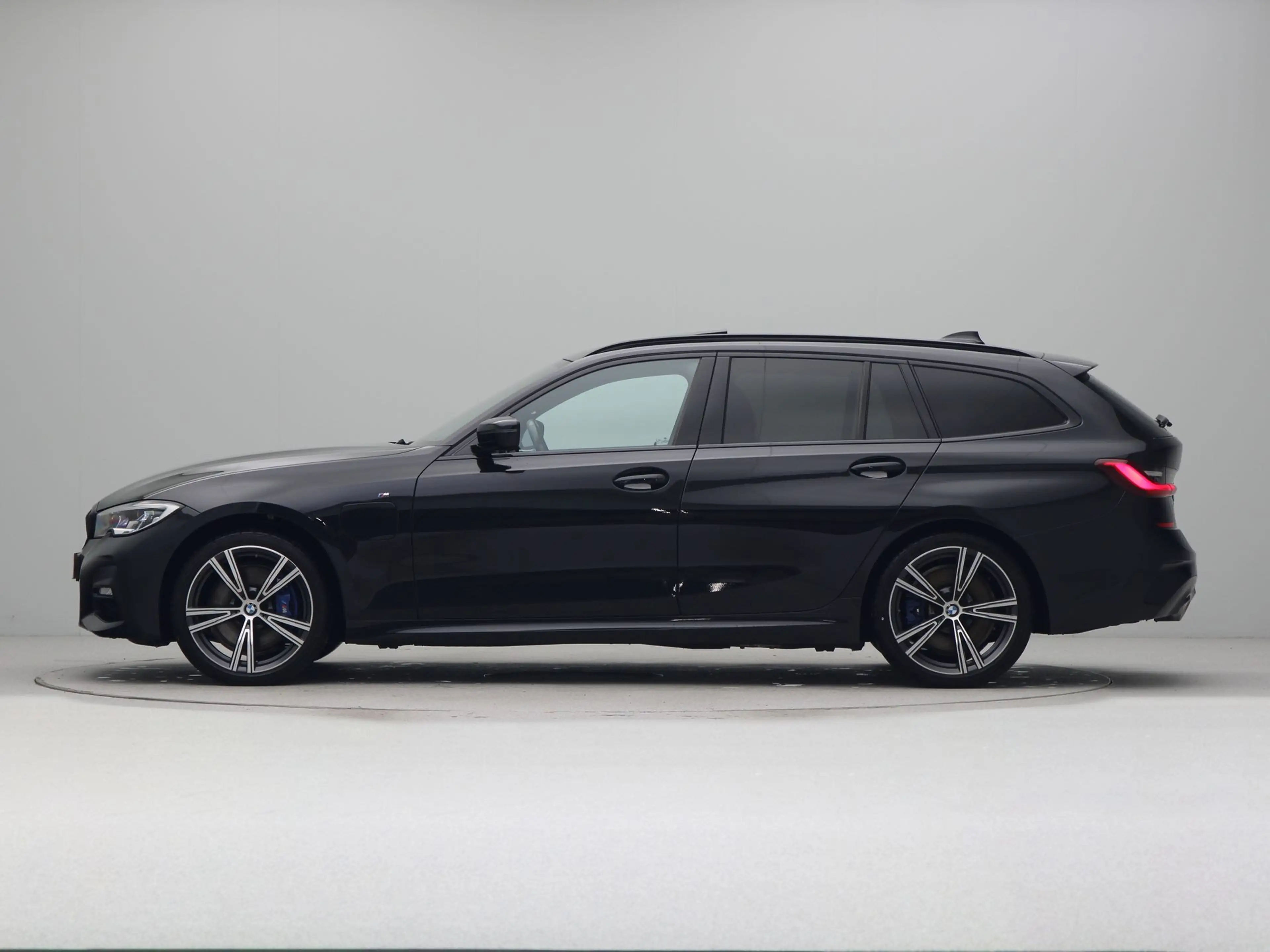 BMW 330 3 Serie 330e Touring xDrive High Executive M Sport — photo 12