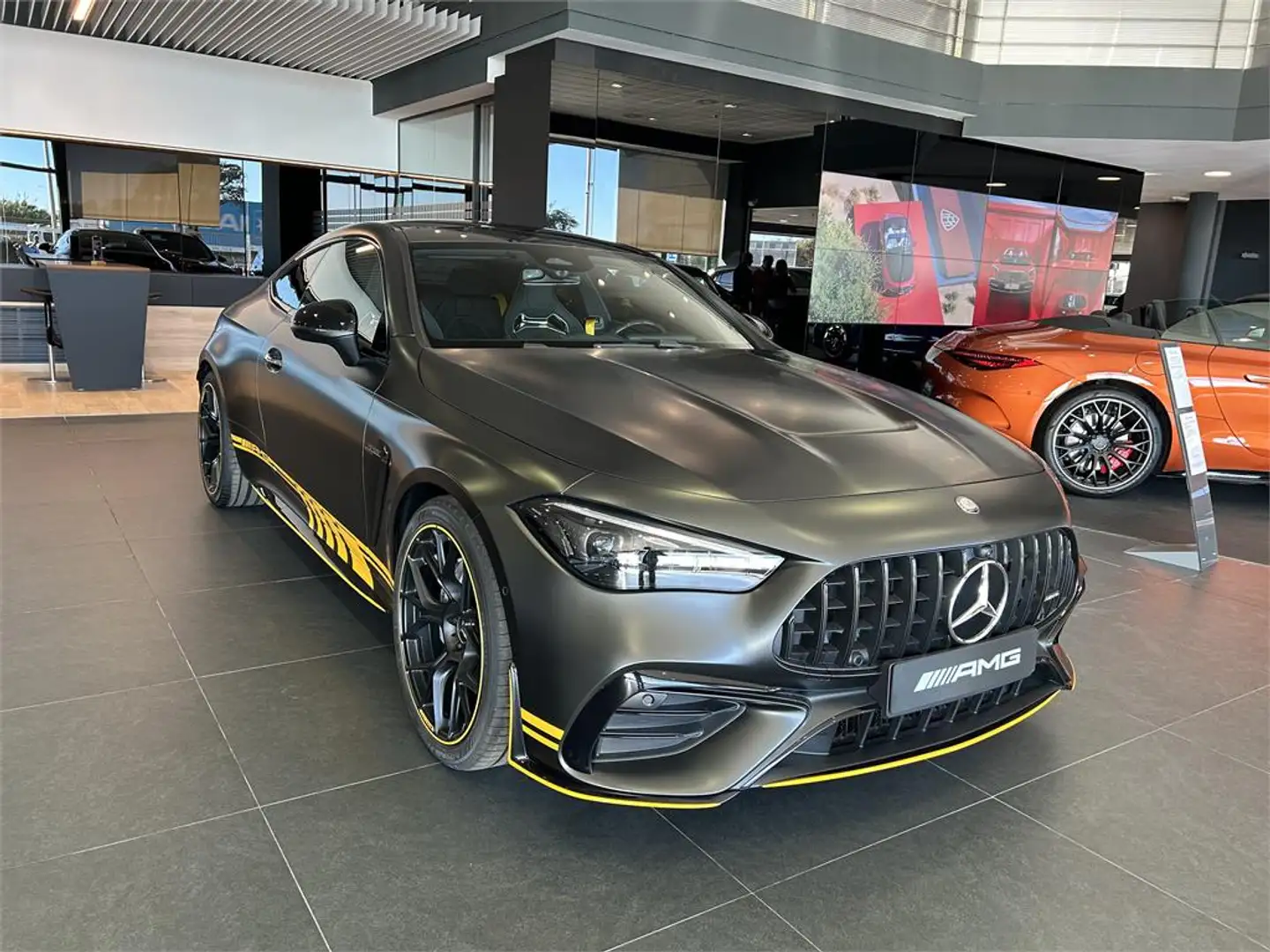 Mercedes-Benz CLE 220 Mercedes-AMG 53 4MATIC+ Coupé - 2