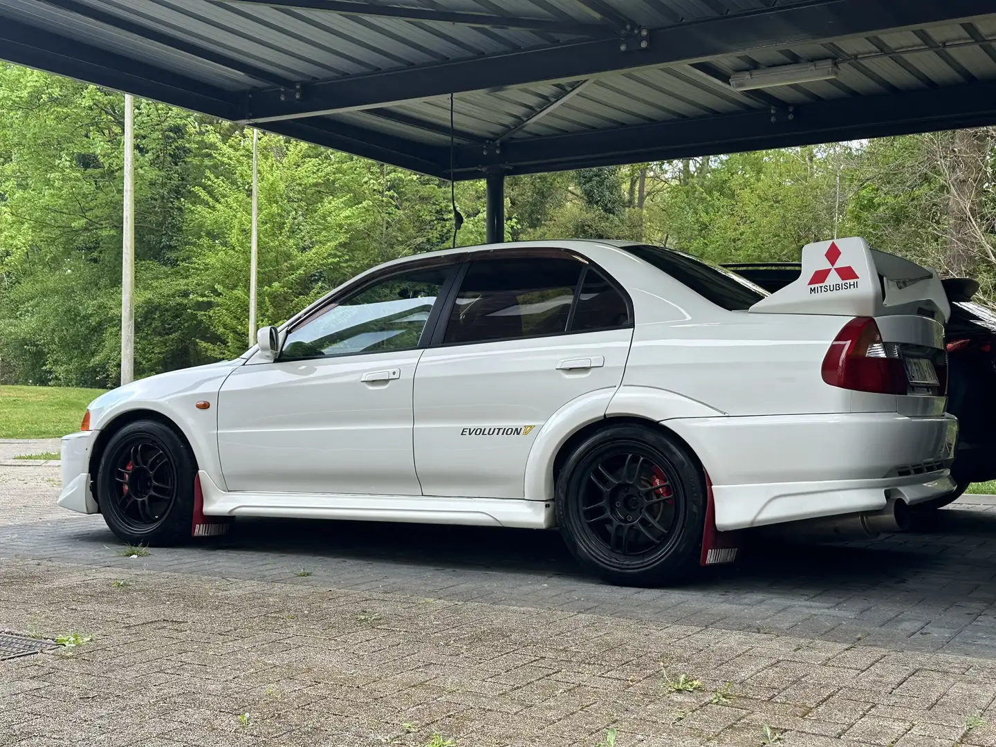 Mitsubishi Lancer Evo Japan imported Evolution V - 2