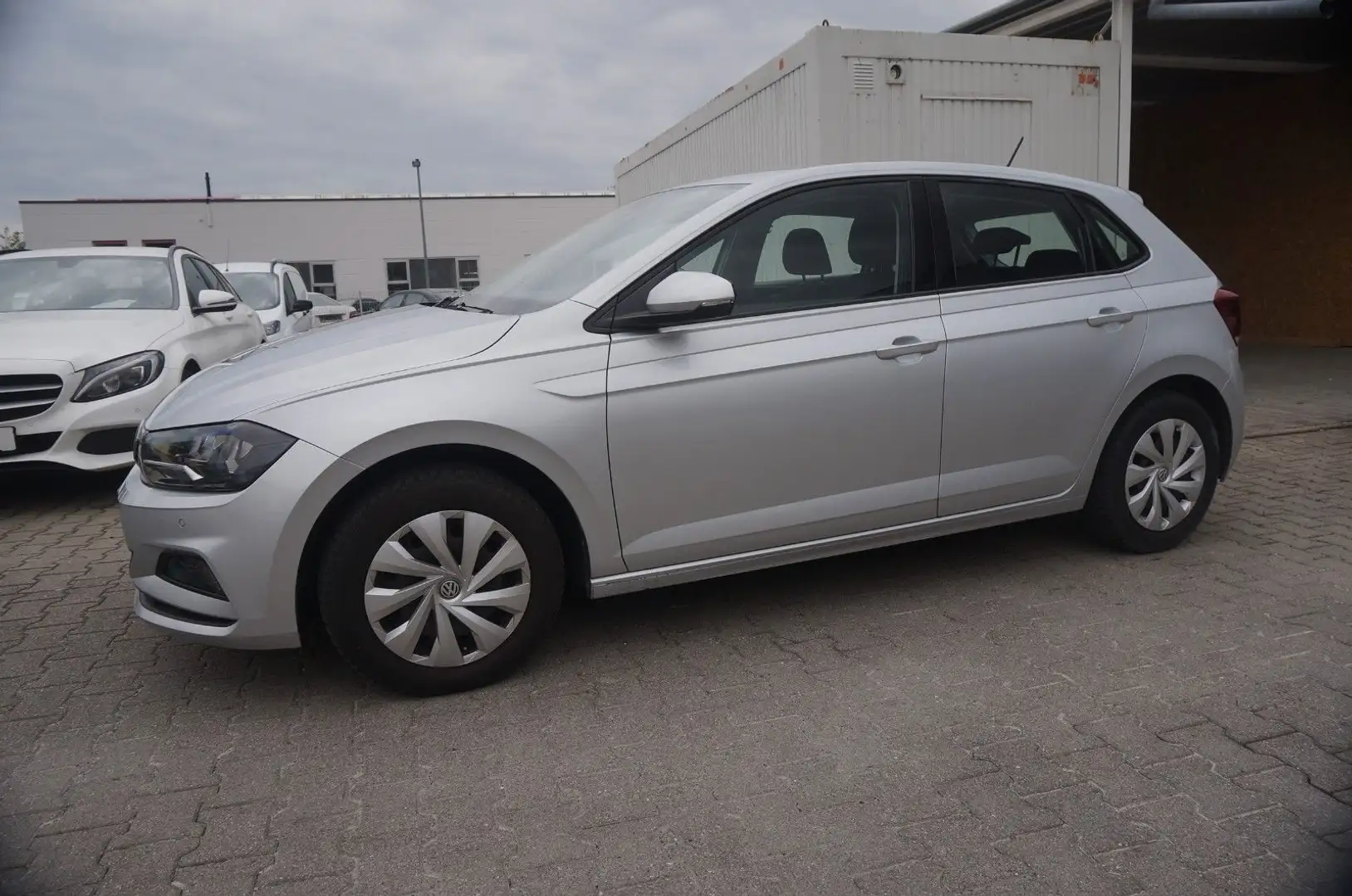 Volkswagen Polo VI Comfortlin*NAVi*PDC*SZHG*Android/CarPlay Silber - 2
