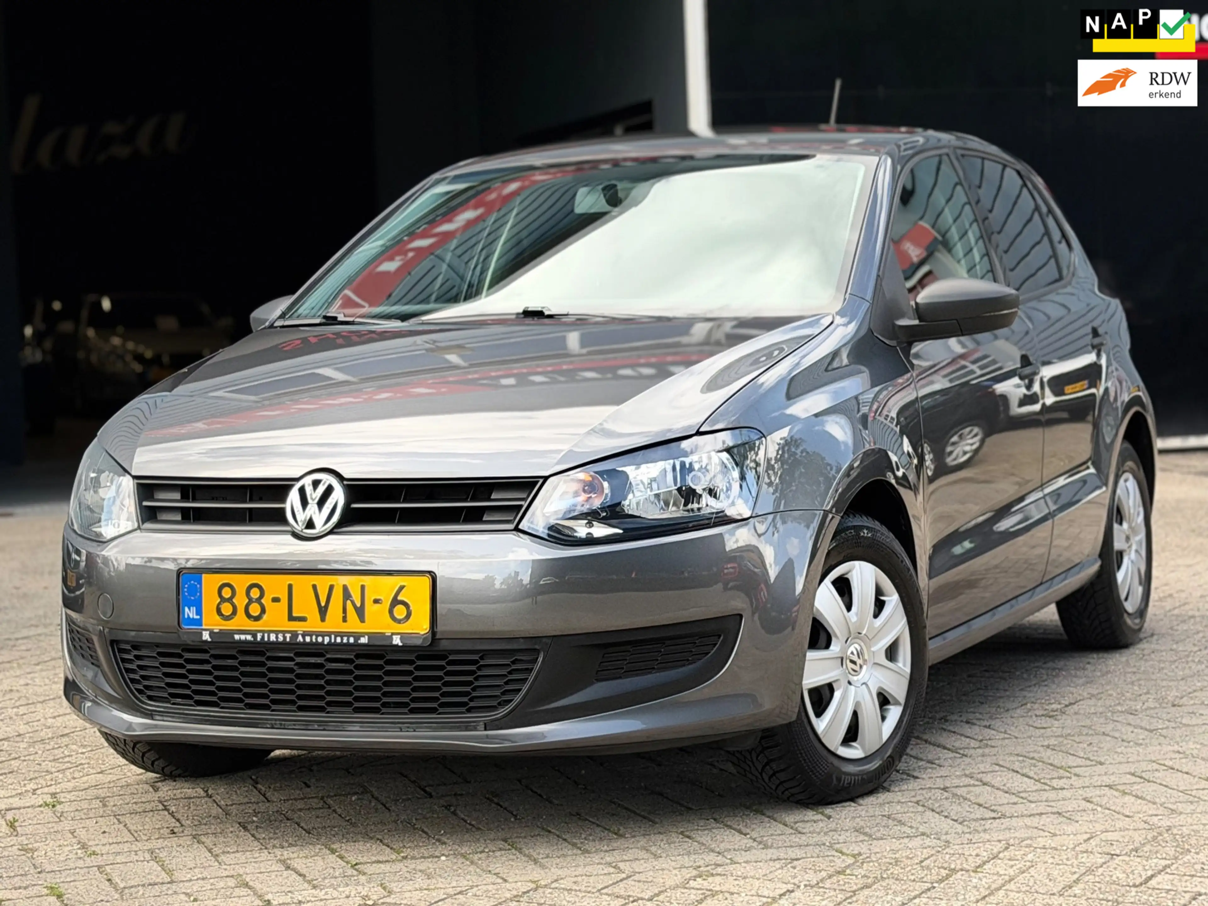 Volkswagen Polo 1.2-12V Trendline 5-DEURS NAVI/AIRCO//ELEKTR. PAKK