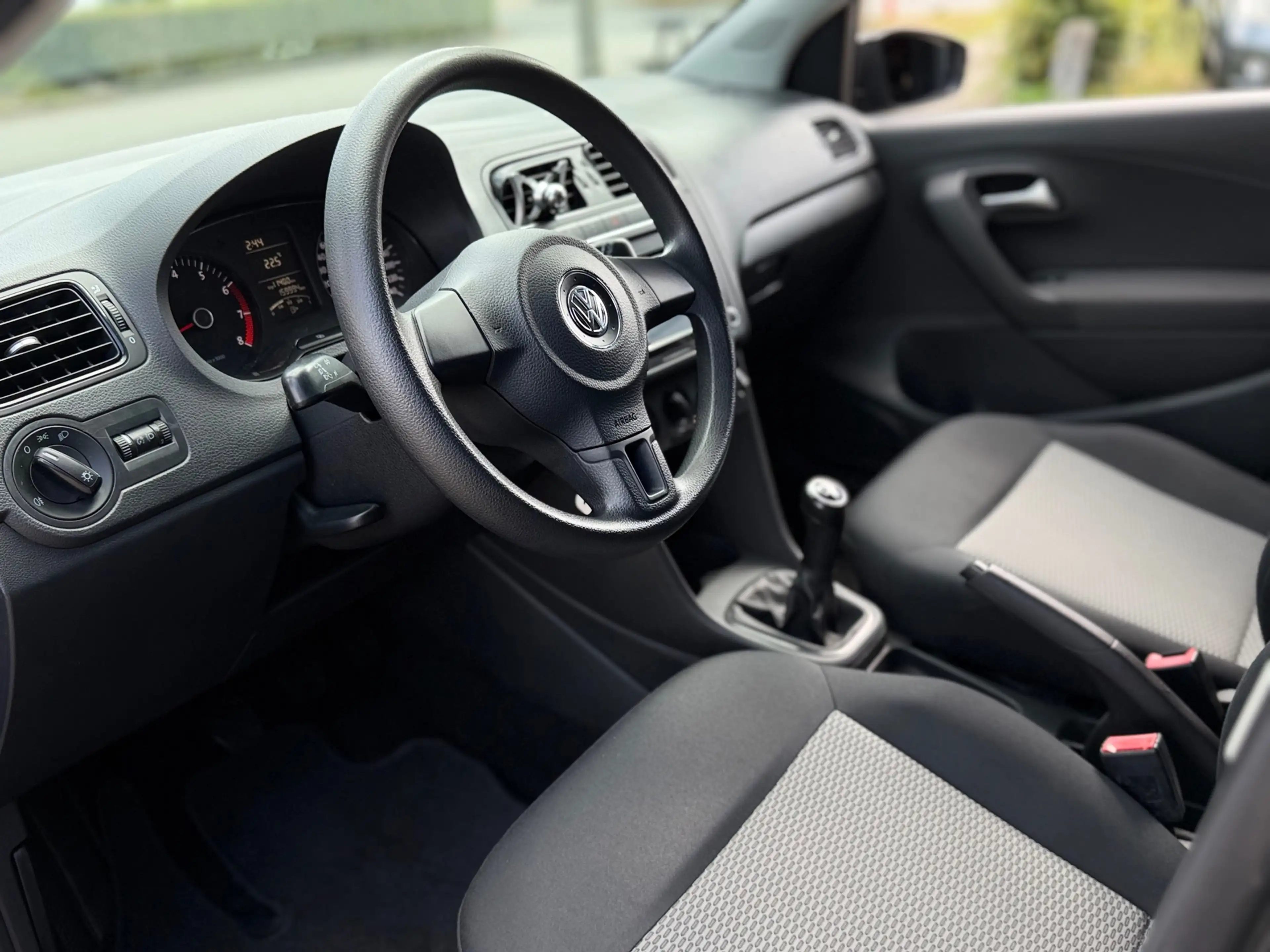 Volkswagen Polo 1.2-12V Trendline 5-DEURS NAVI/AIRCO//ELEKTR. PAKK — photo 8