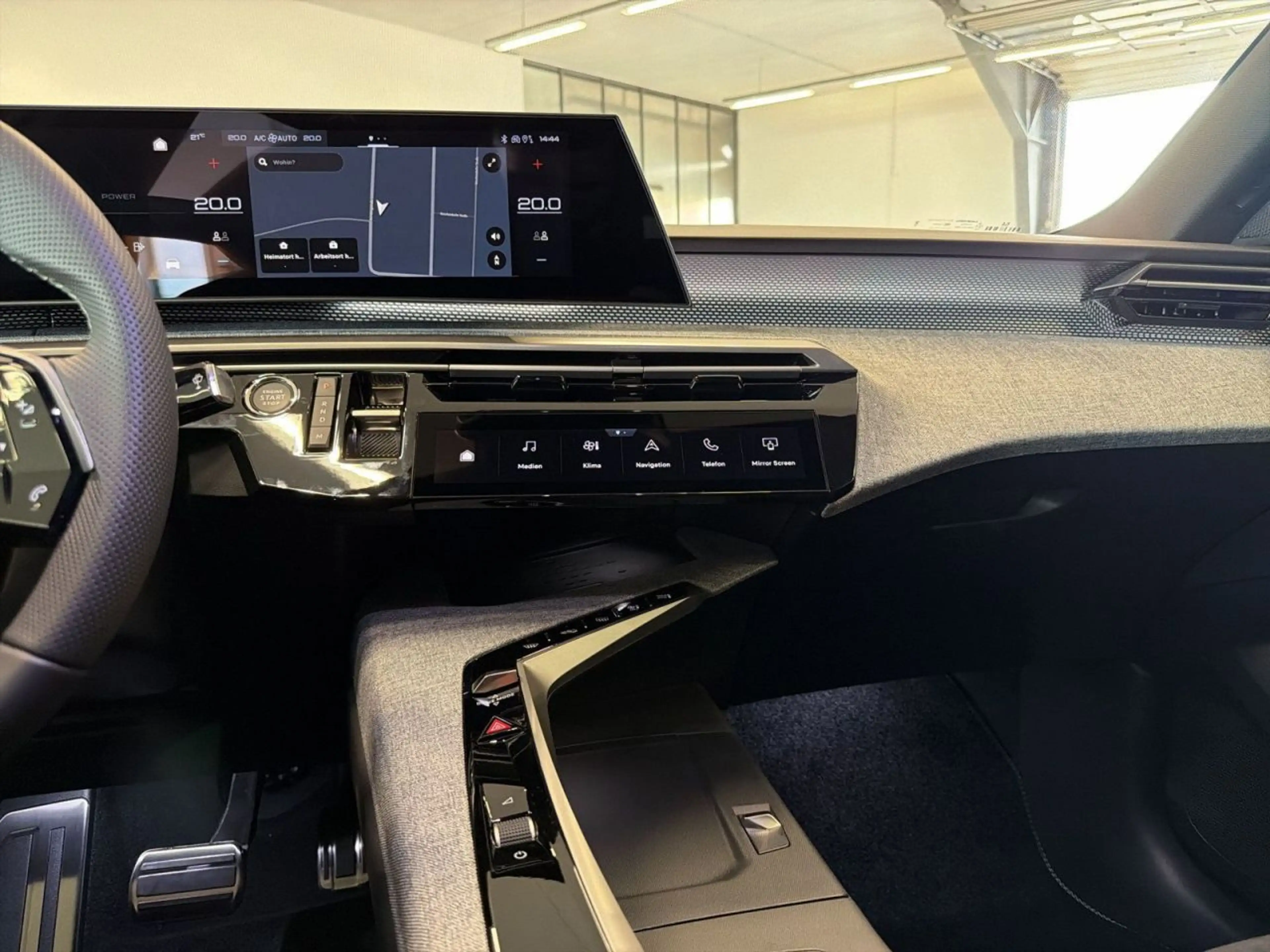 Peugeot 5008 GT Exclusive — photo 10