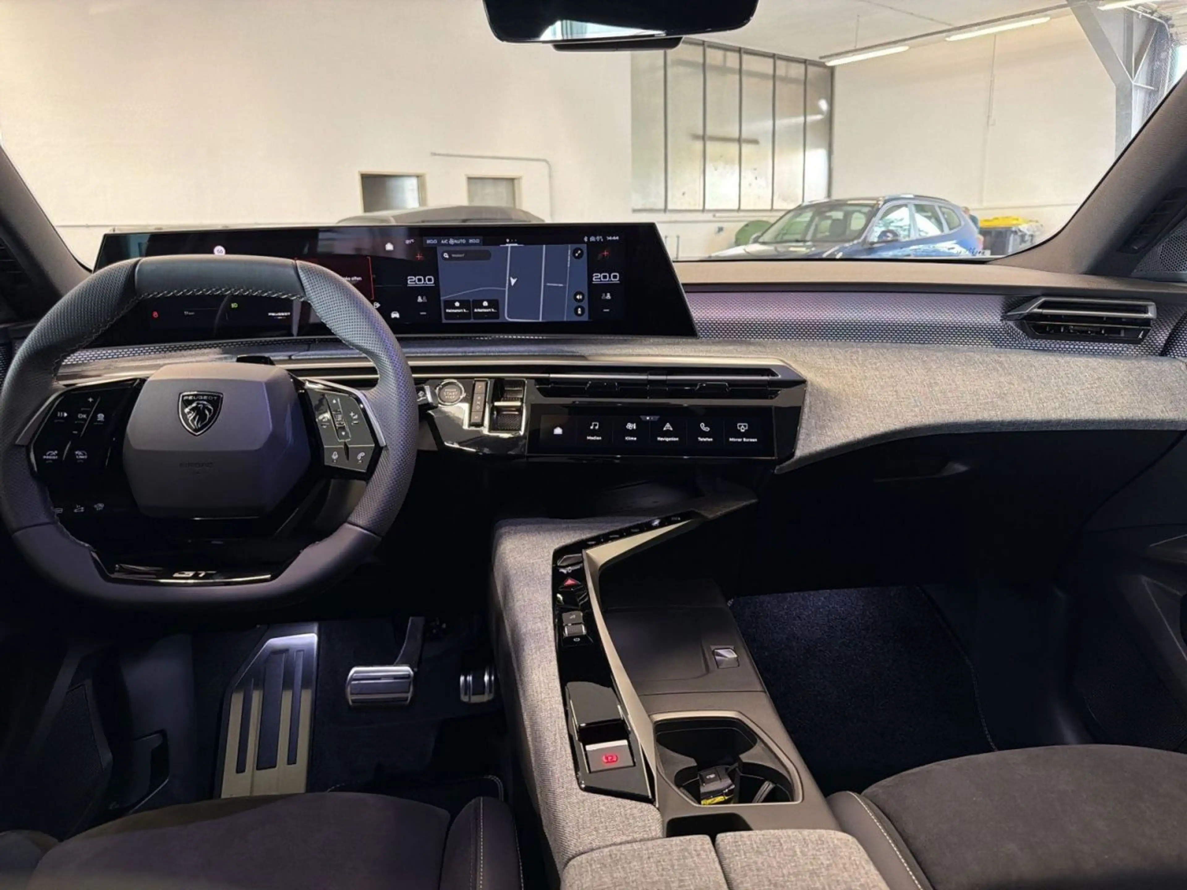 Peugeot 5008 GT Exclusive — photo 8
