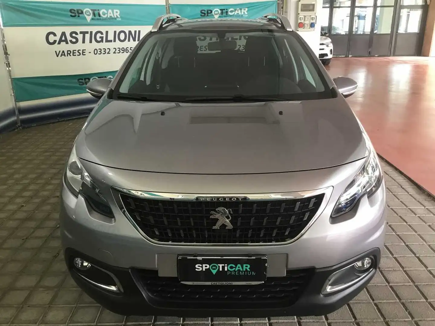 Peugeot 2008 Active 1.2 PureTech 82 cv - Usata Сірий - 2