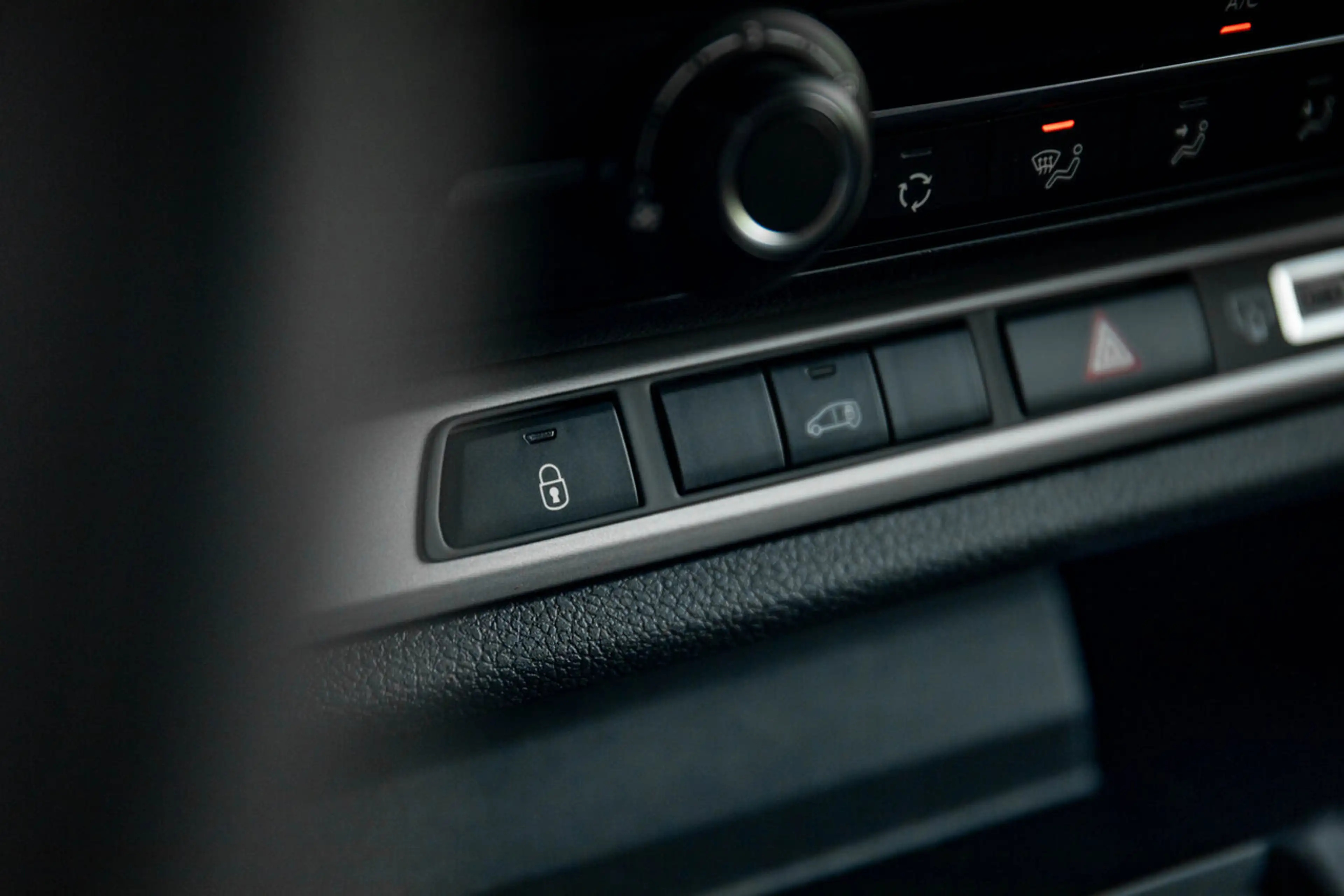 Opel Vivaro L2 | 120 PK MT6 | 3-zit | Navi | Camera | Vloer... — photo 11