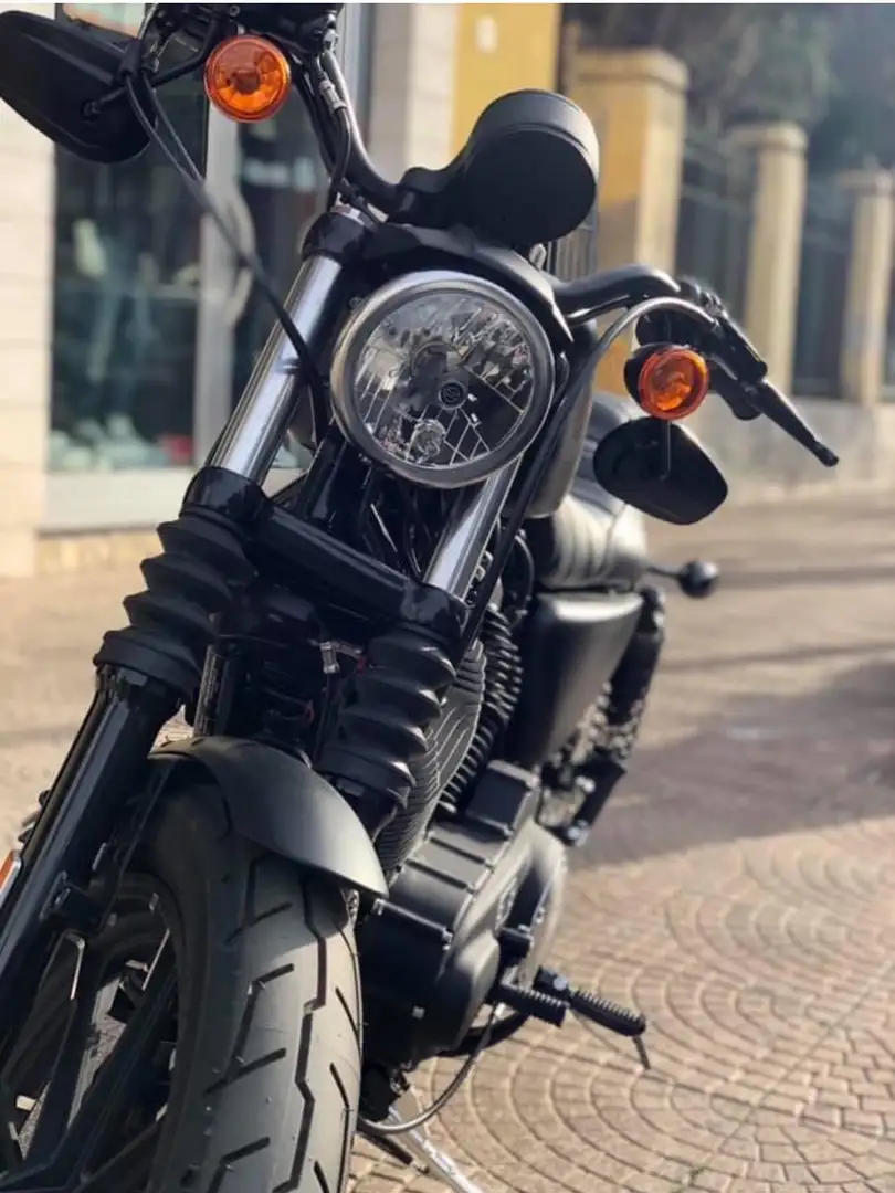 Harley-Davidson Sportster XL 883 Iron 883 Negro - 1