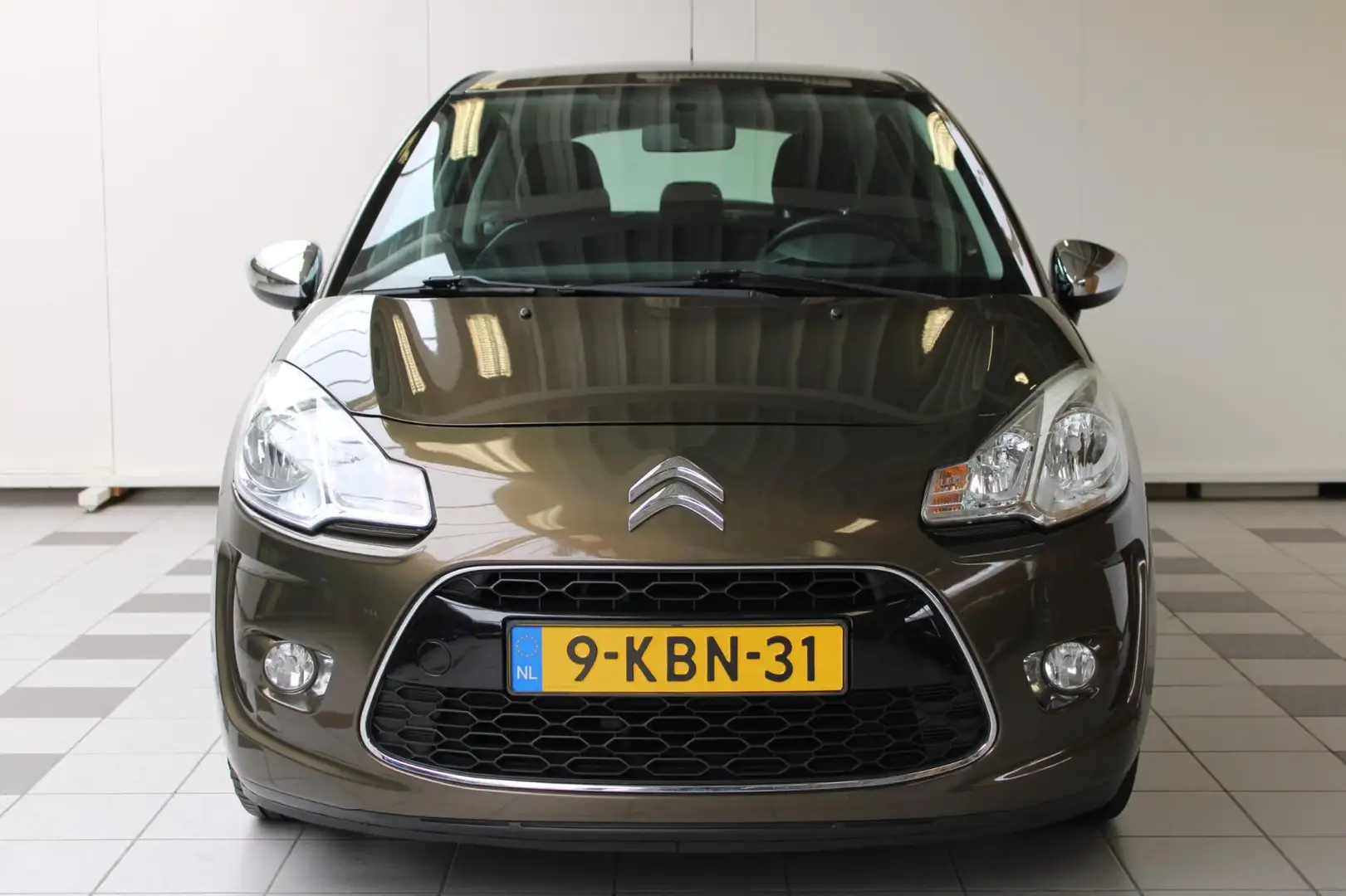 Citroen C3 1.2 VTi Collection - NAP, Trekhaak en Cruise Contr Bruin - 2