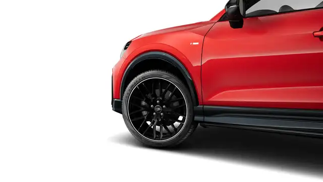 Audi Q2 view 6