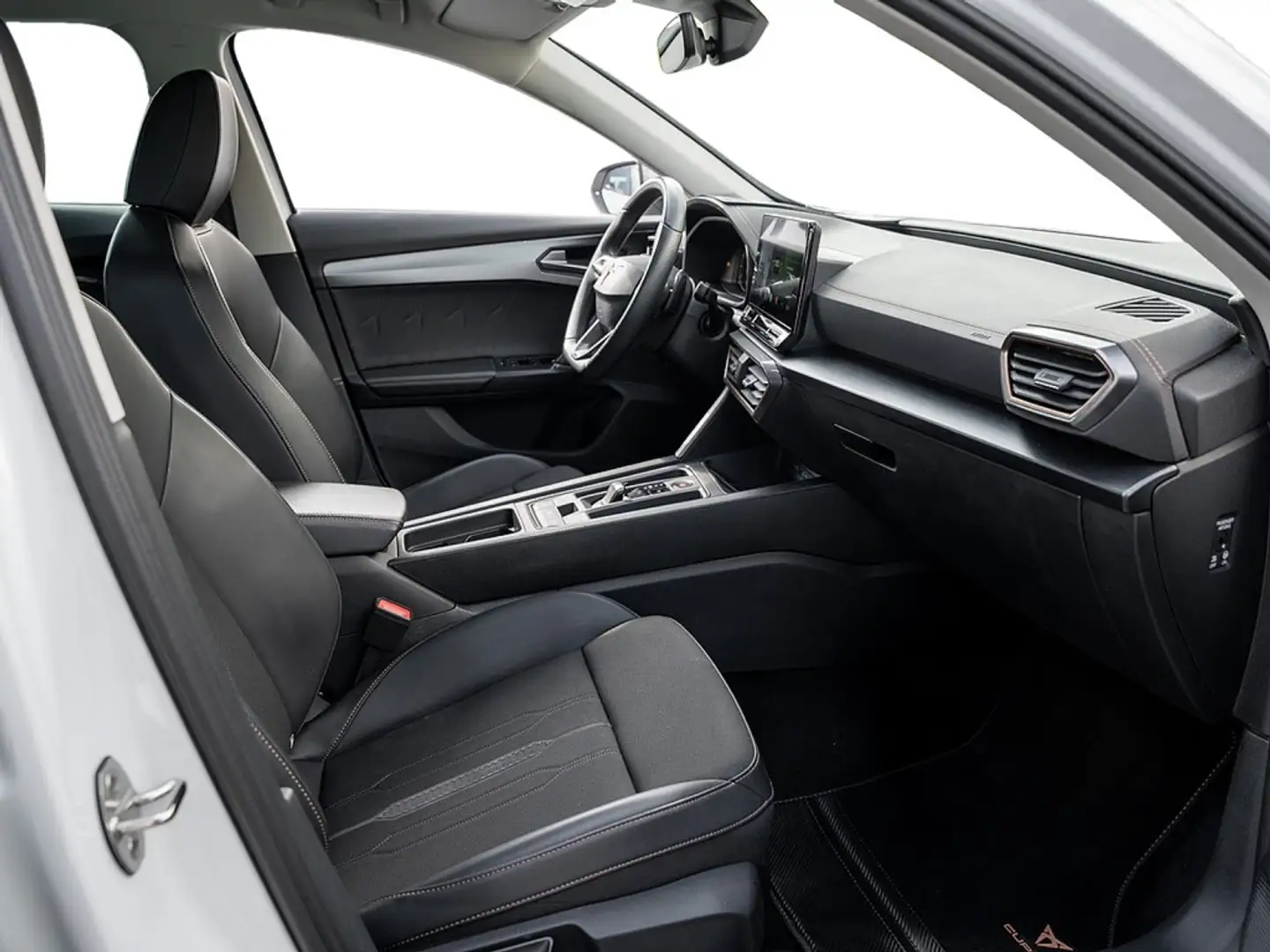 CUPRA Formentor 1.5 TSI DSG AHK KAM NAVI ACC LED KE Weiß - 2