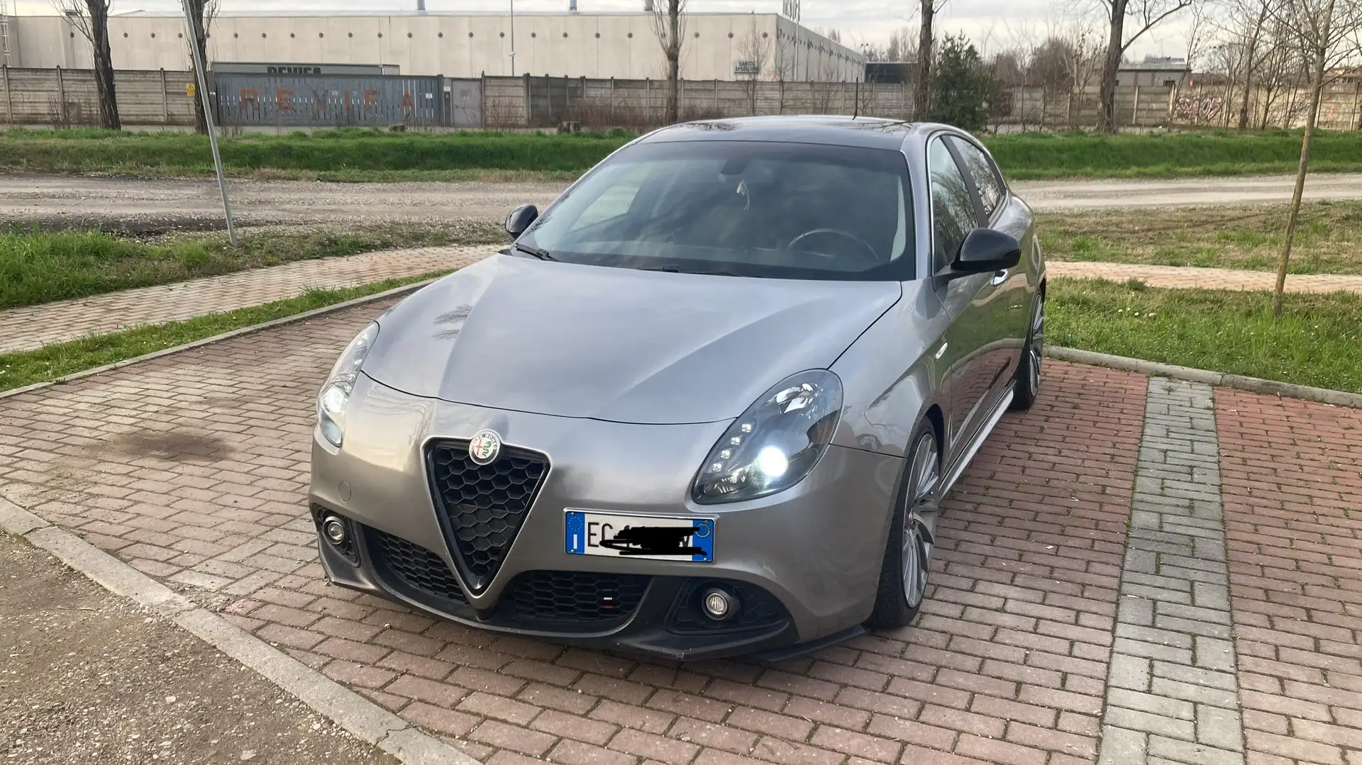 Alfa Romeo Giulietta 2.0 jtdm(2) Distinctive 170cv - 2