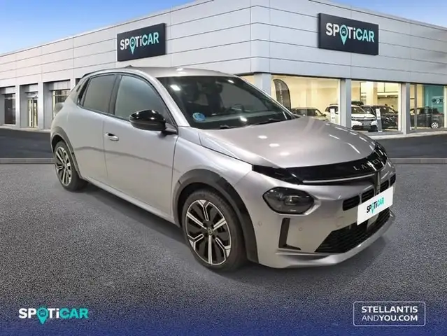Lancia Ypsilon view 3