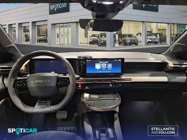 Lancia Ypsilon view 8