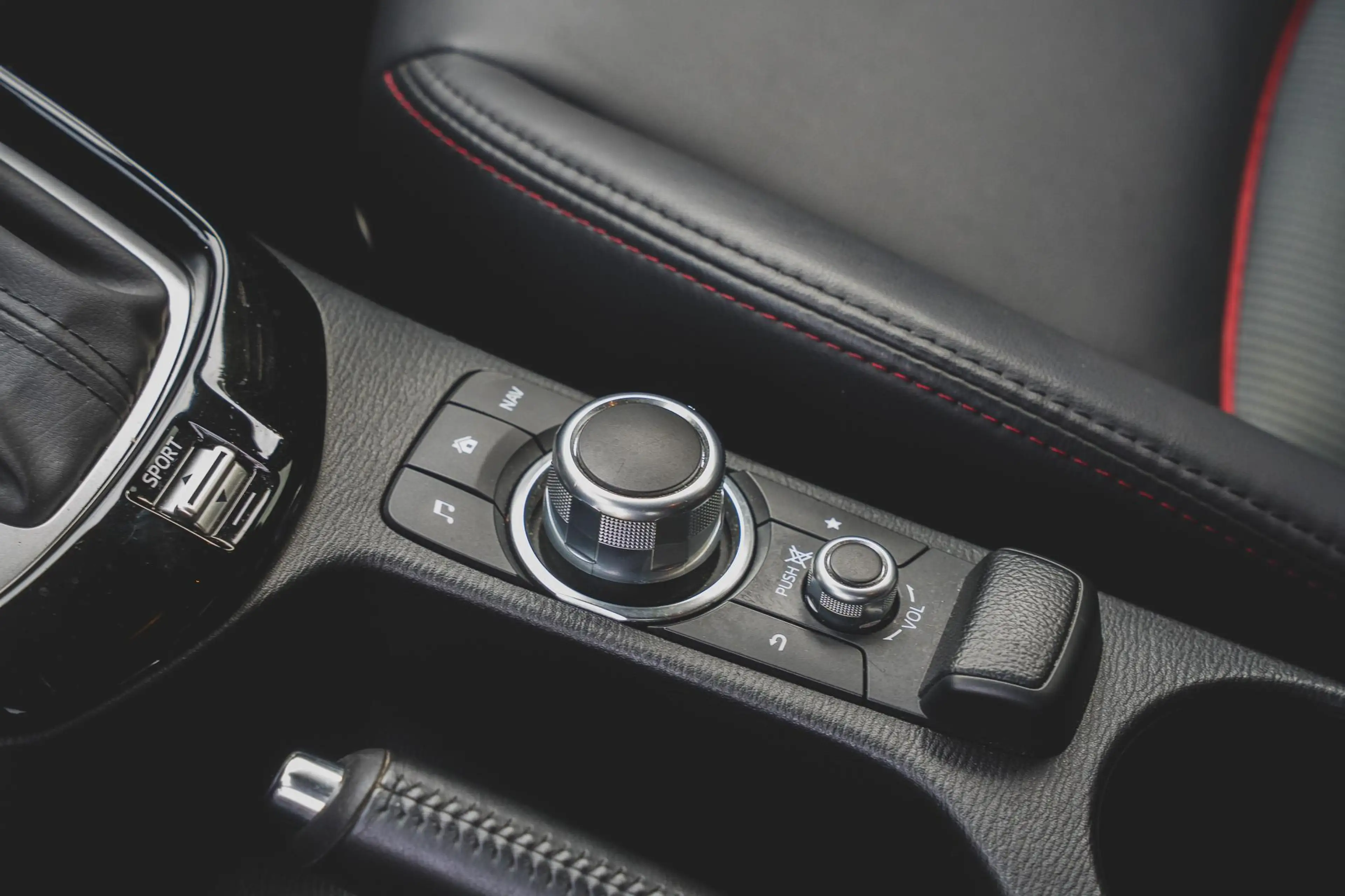 Mazda CX-3 2.0 SkyActiv-G 120 GT-M TREKHAAK | CAMERA | LEDER — photo 30
