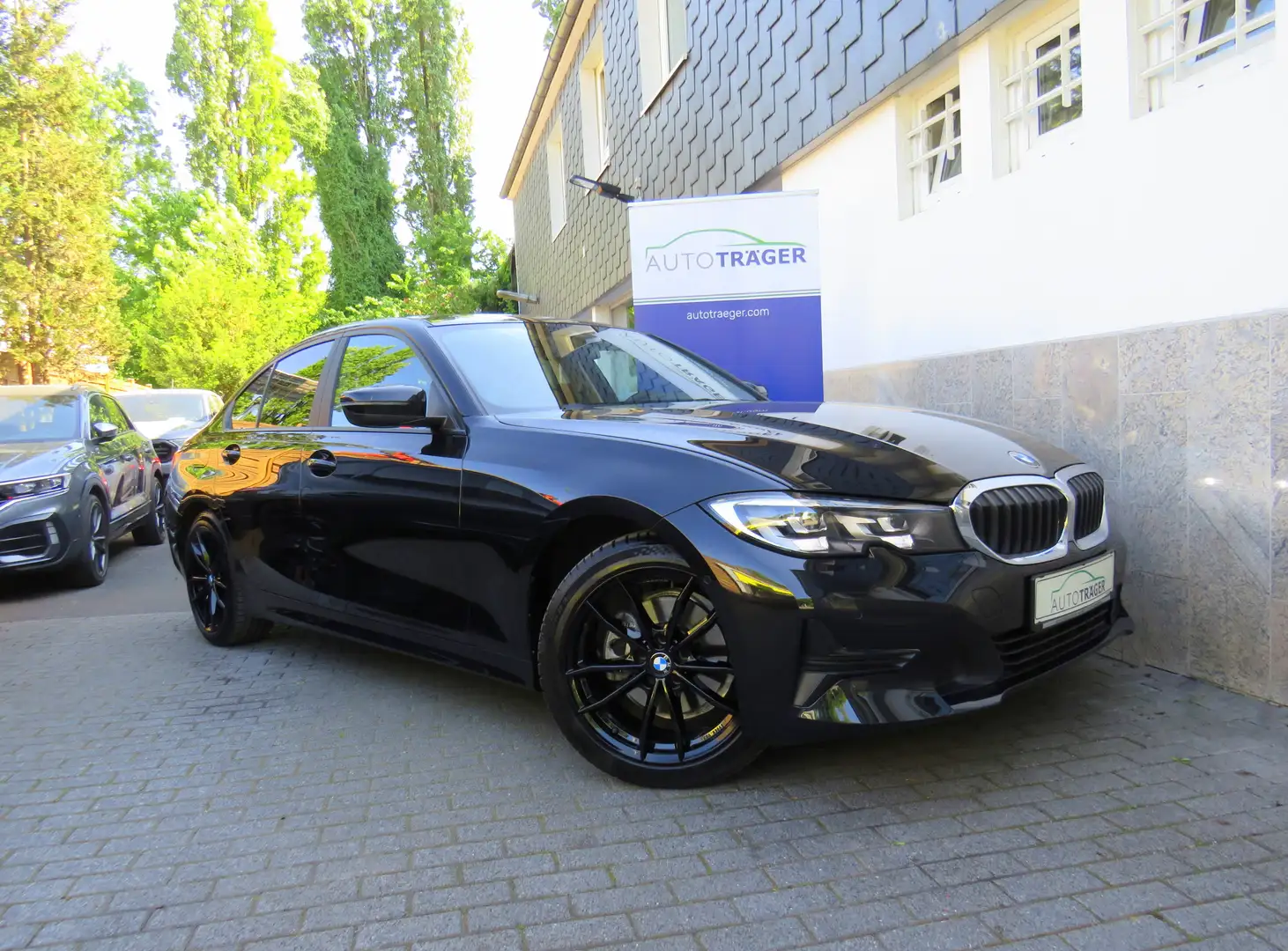 BMW 320 320 i / Live Cockpit, LED, R-Kam, Top Noir - 1